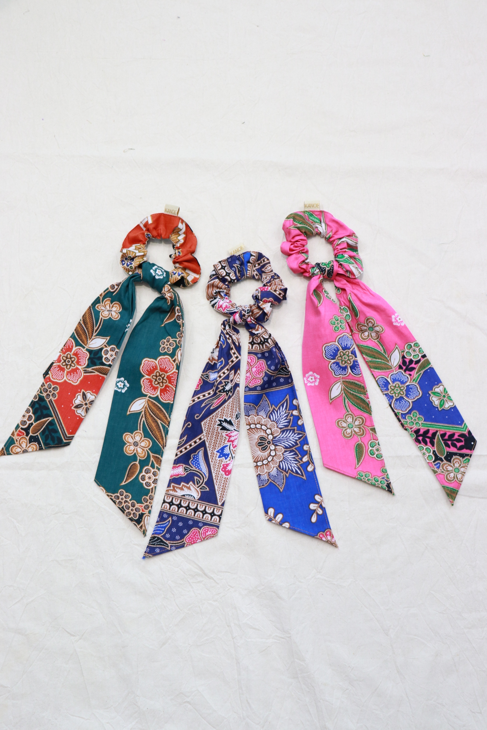 Batik Scrunchie w/ Ribbon [Set of 3] - Erin