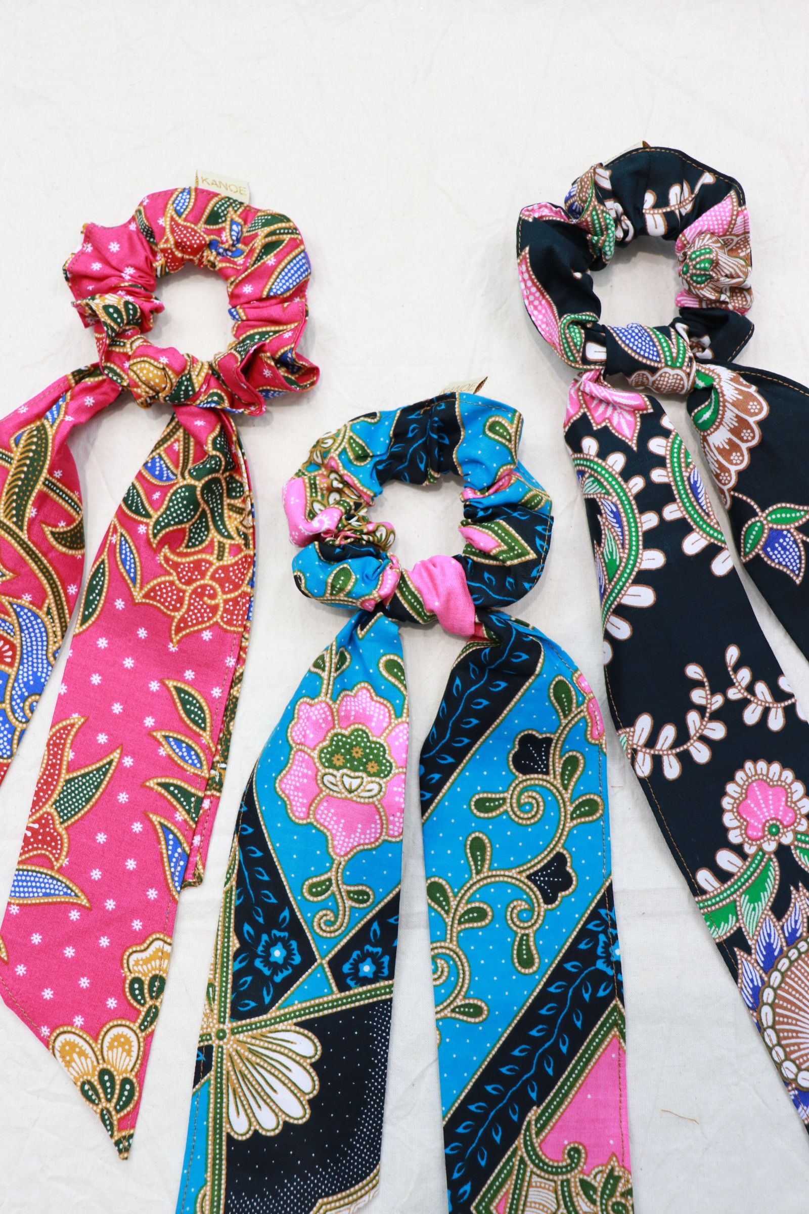 Batik Scrunchie w/ Ribbon [Set of 3] - Raina