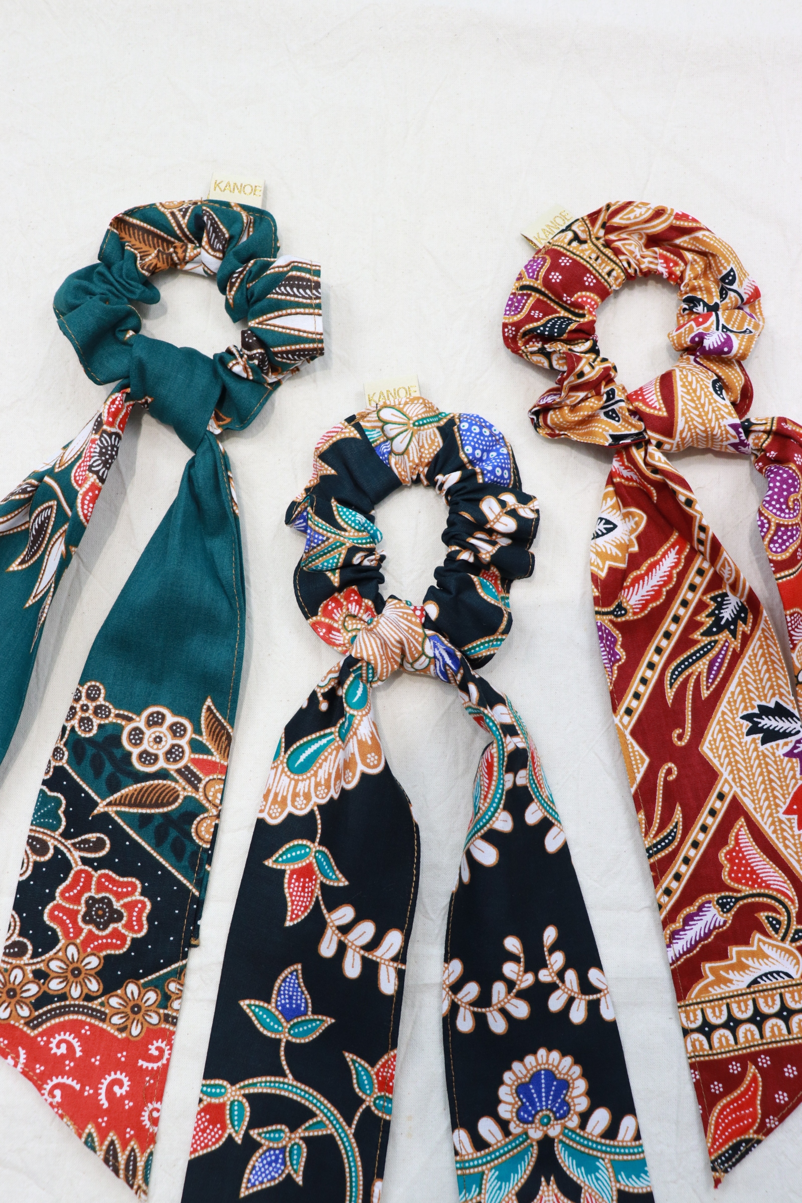 Batik Scrunchie w/ Ribbon [Set of 3] - Corinne