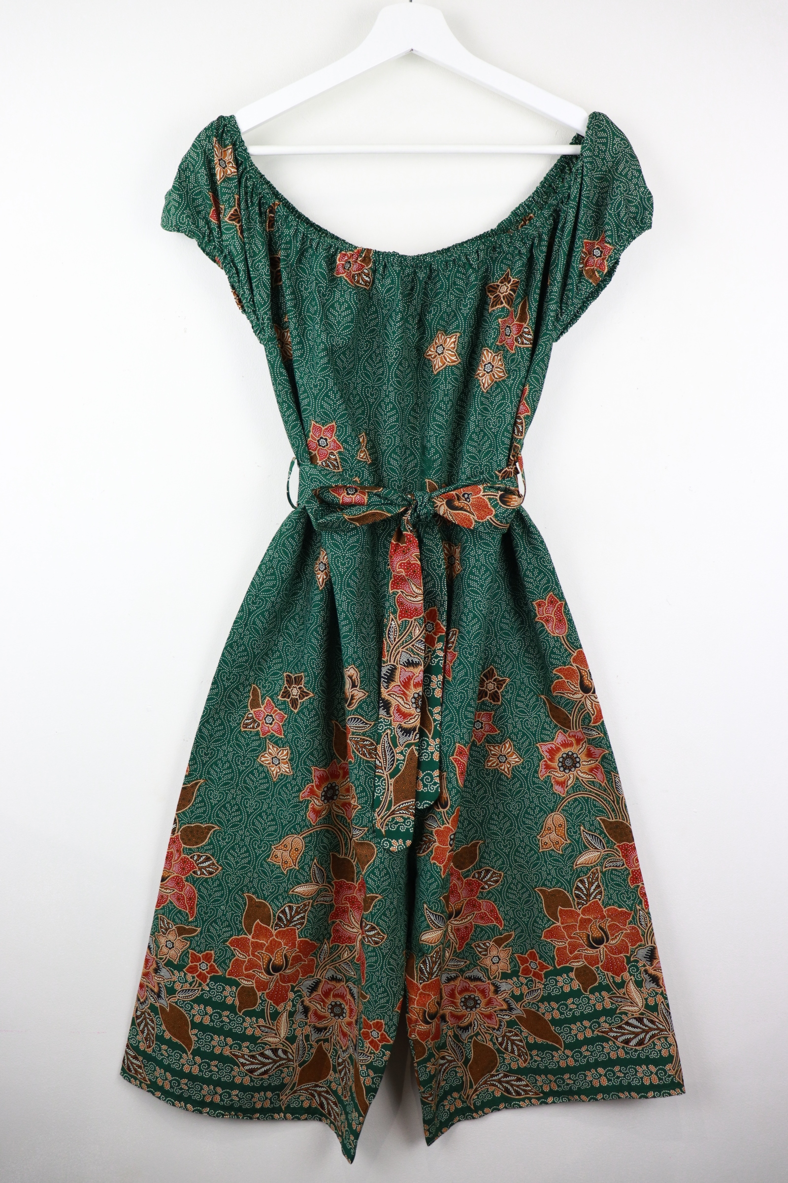 AveryDae Batik Jumpsuit (L-XL) - Carnation Lowe