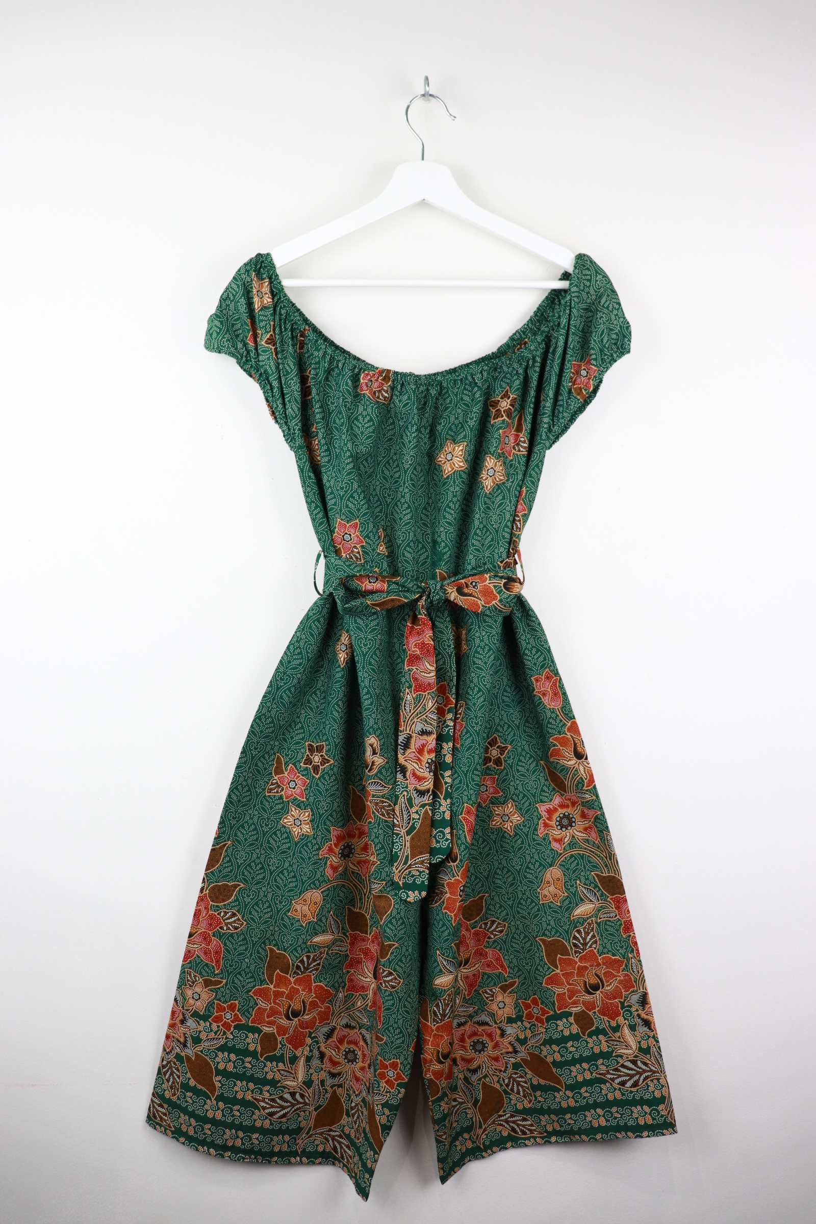 AveryDae Batik Jumpsuit (L-XL) - Carnation Lowe