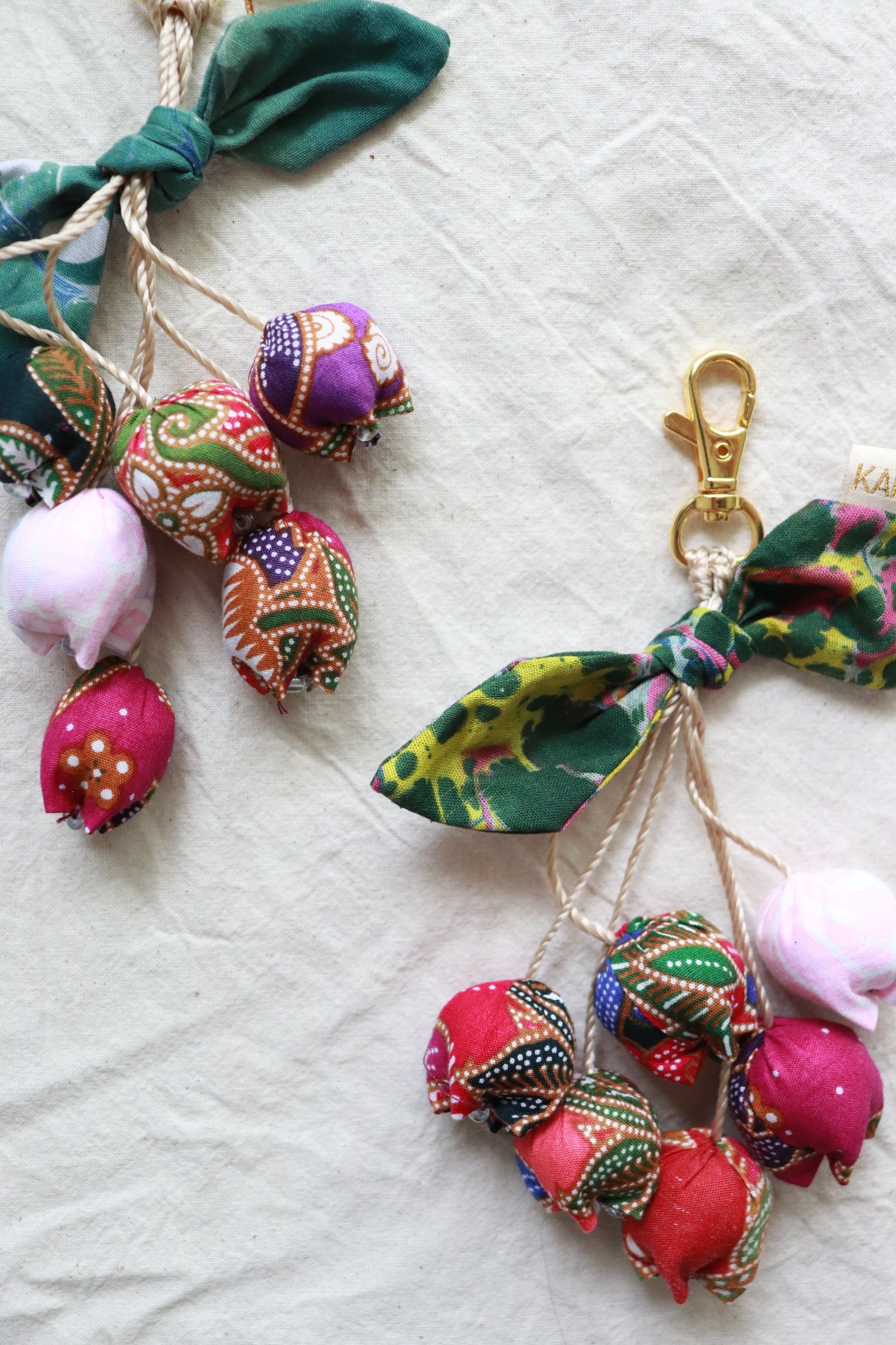 Bougainvillea Batik Keychain [Set of 2] - Dalilah