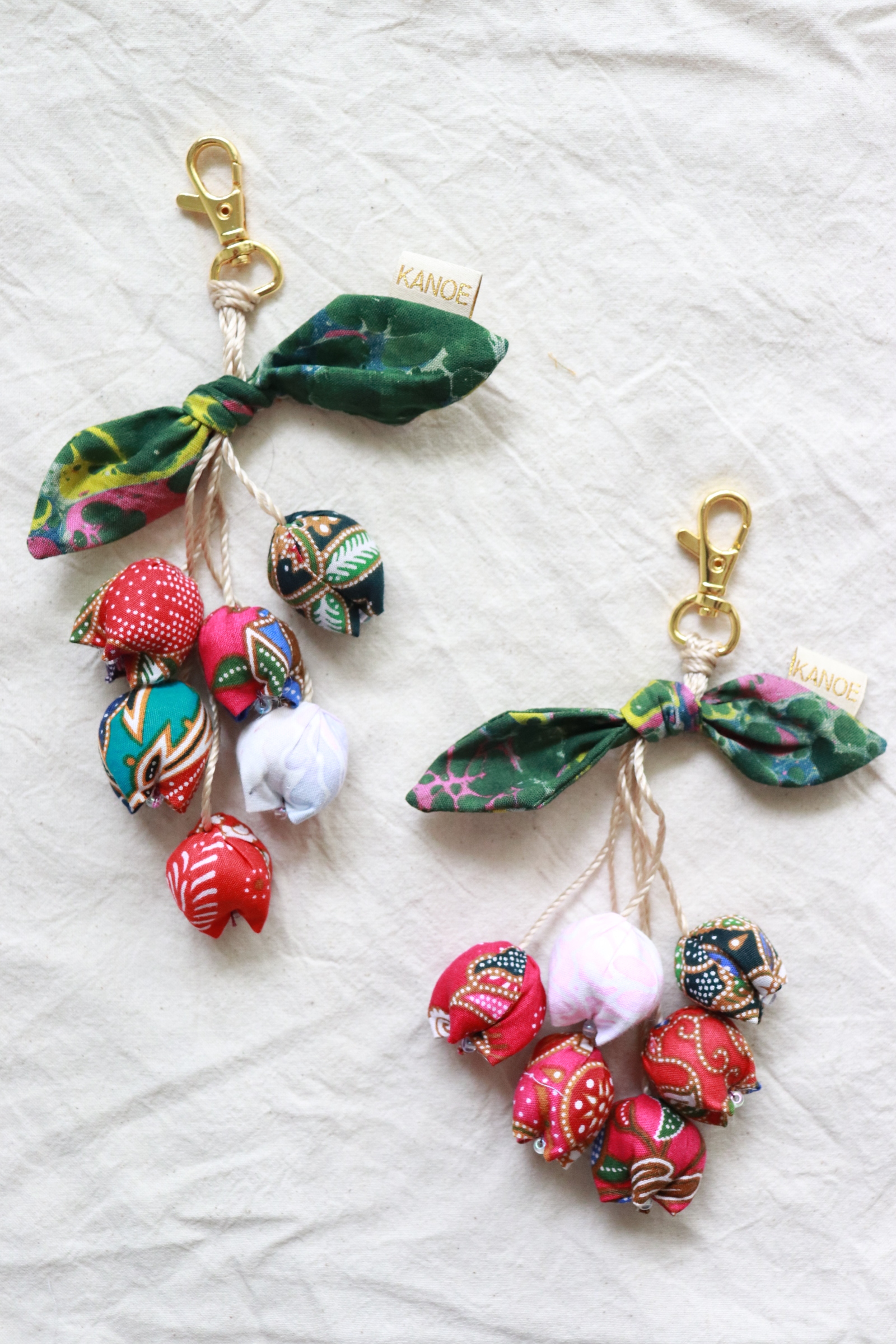 Bougainvillea Batik Keychain [Set of 2] - Jazlin