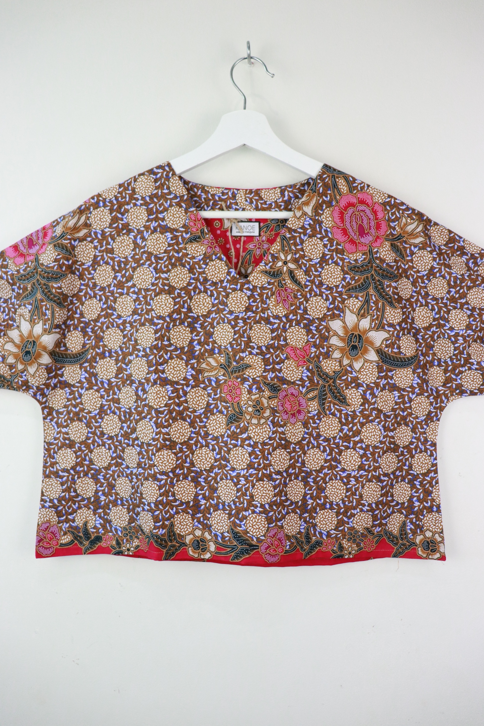 AveryDae Batik Top - Kiki's Delivery (Fuchsia Pink)