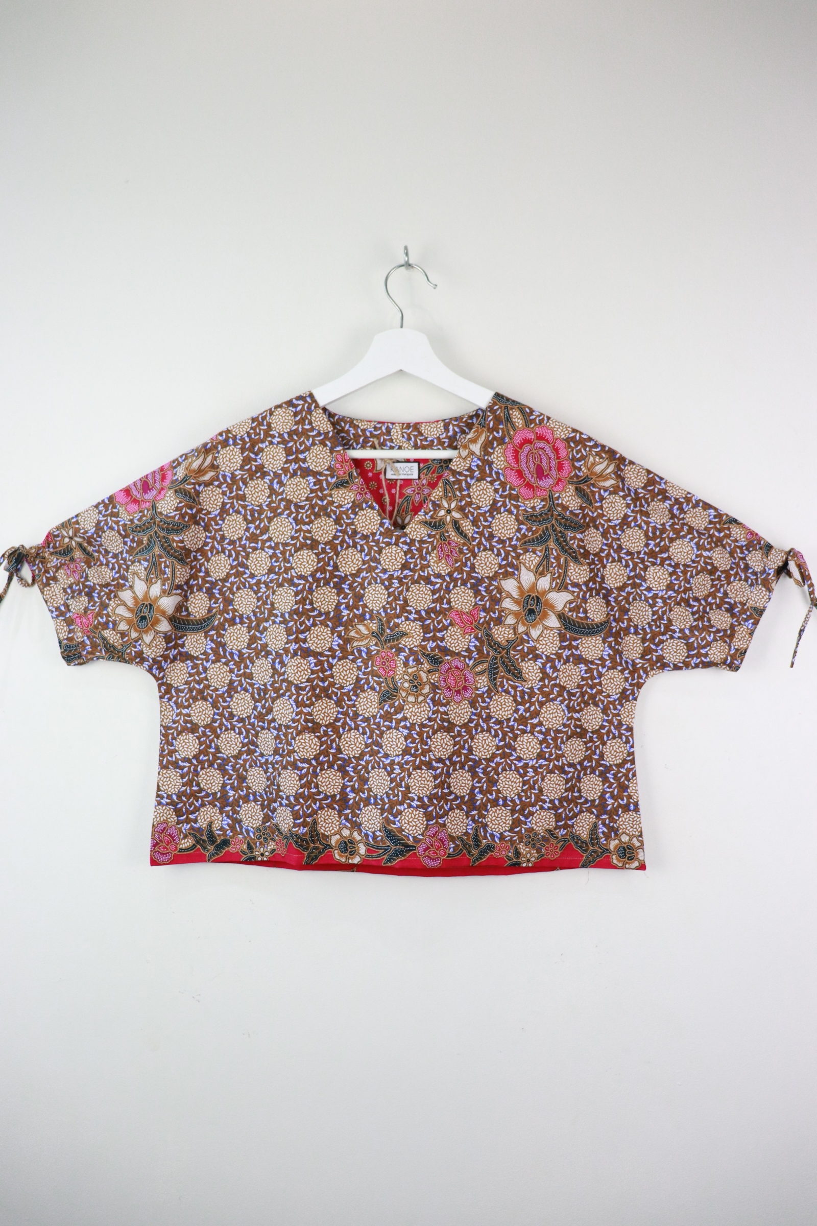AveryDae Batik Top - Kiki's Delivery (Fuchsia Pink)