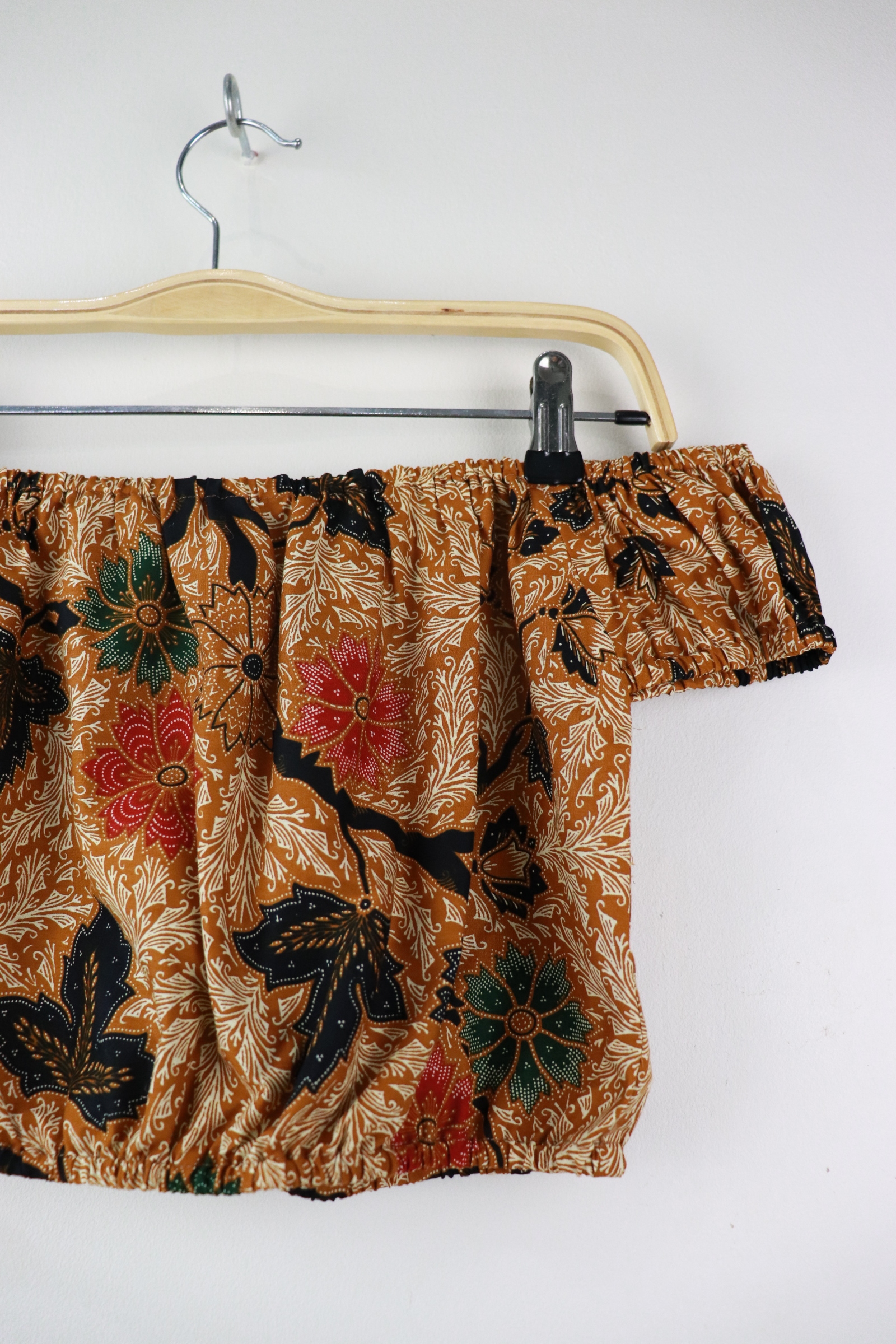 Lil Millie Cropped Top - Venderdi (Black)