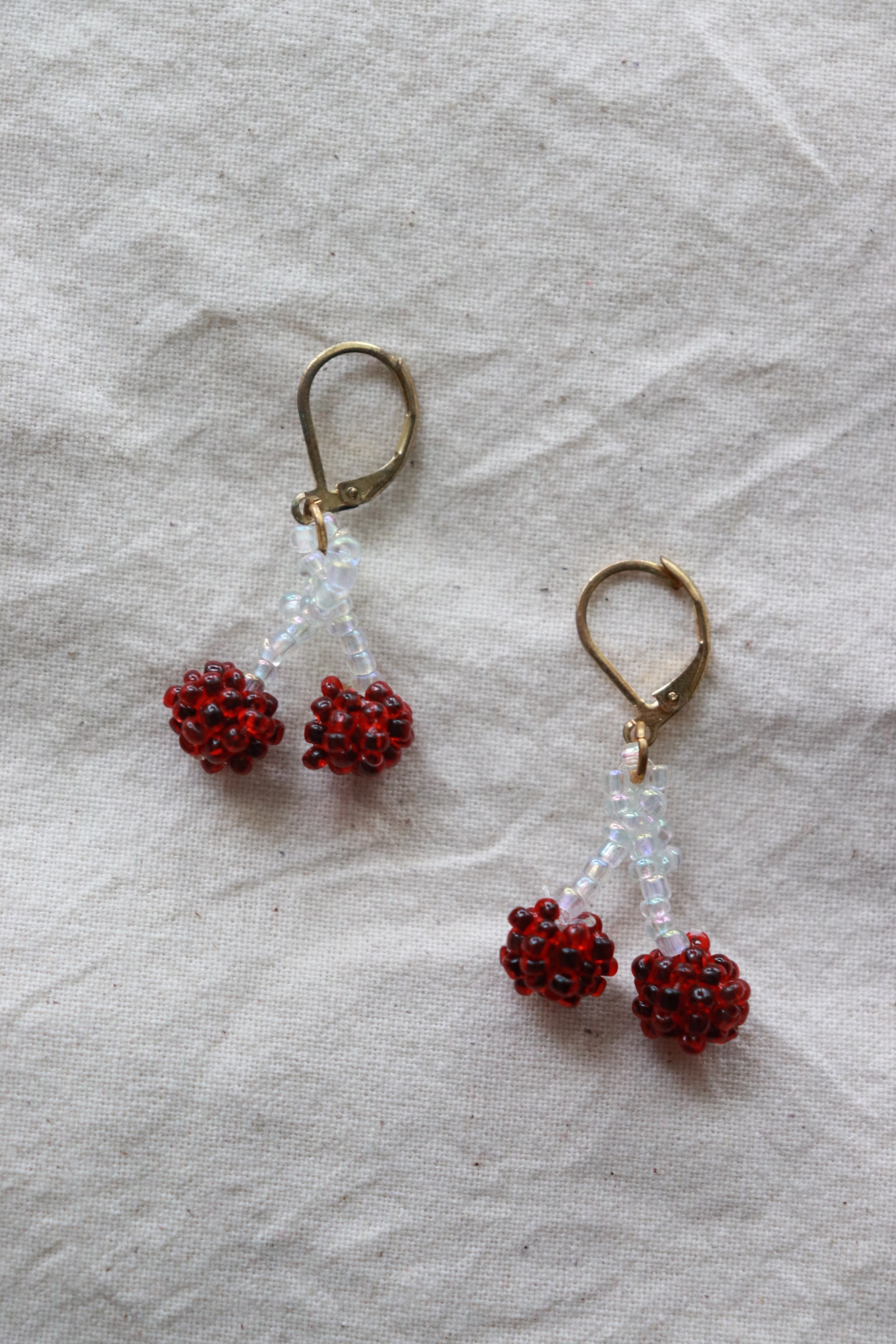 Beaded fruits earring - cherry