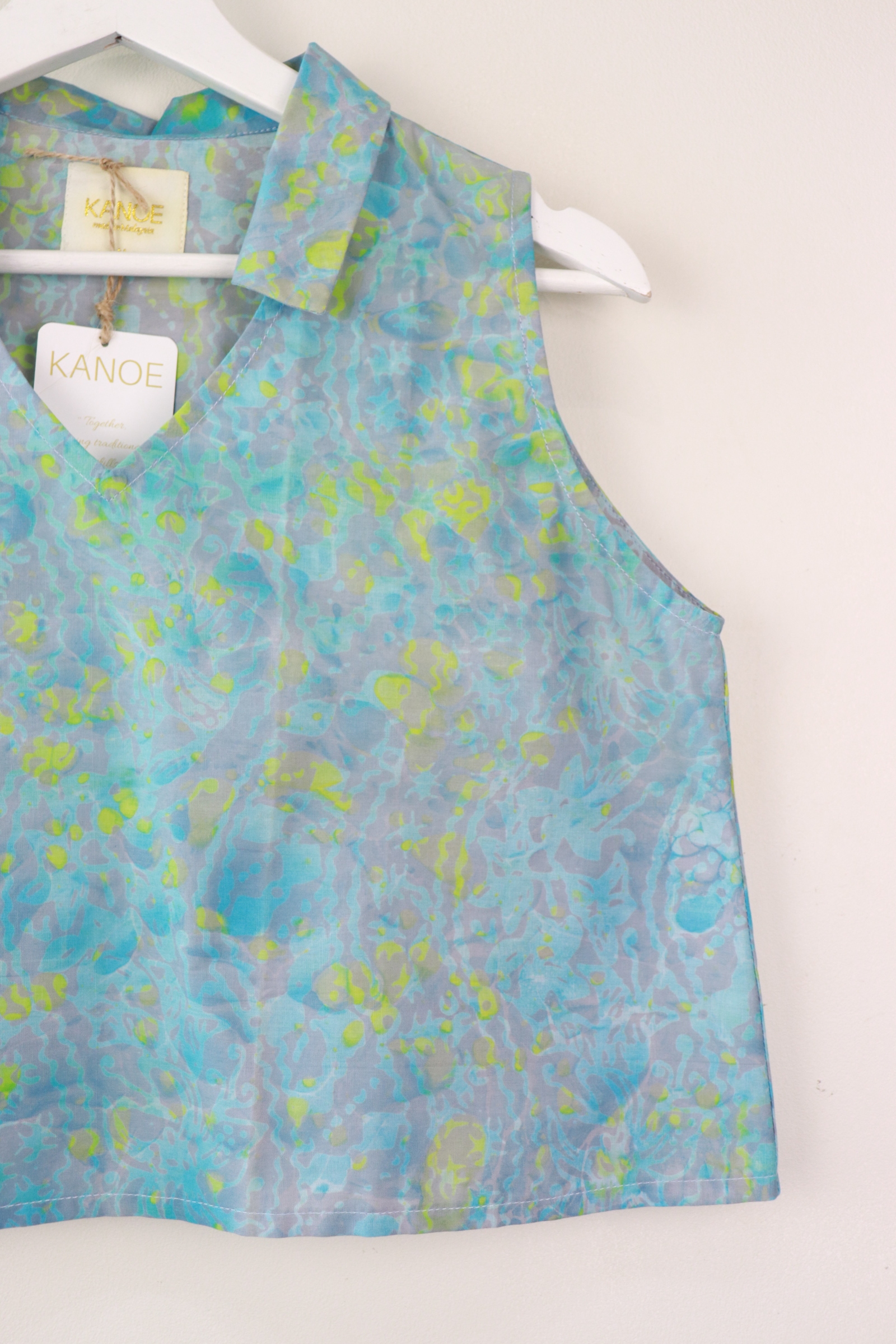 Collared V-neck Batik Top - Open Heavens (M) [Handmade Batik]