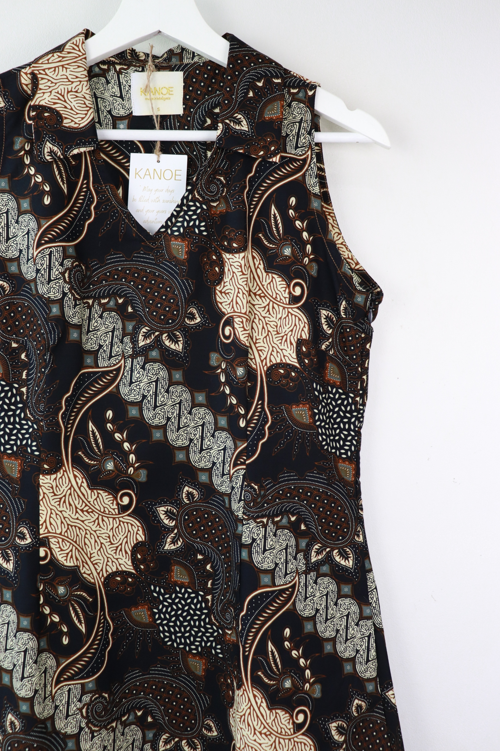 Collared V-neck Batik Dress - Hope
