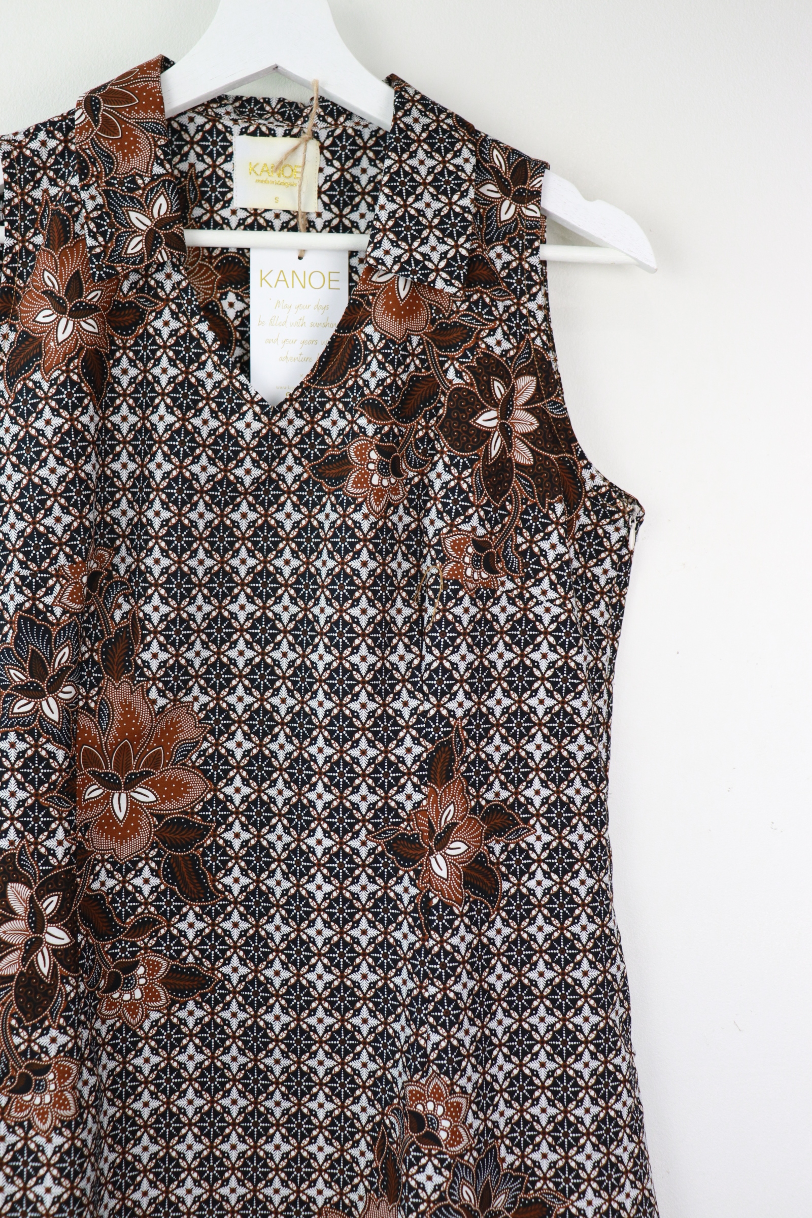 Collared V-neck Batik Dress - Believe