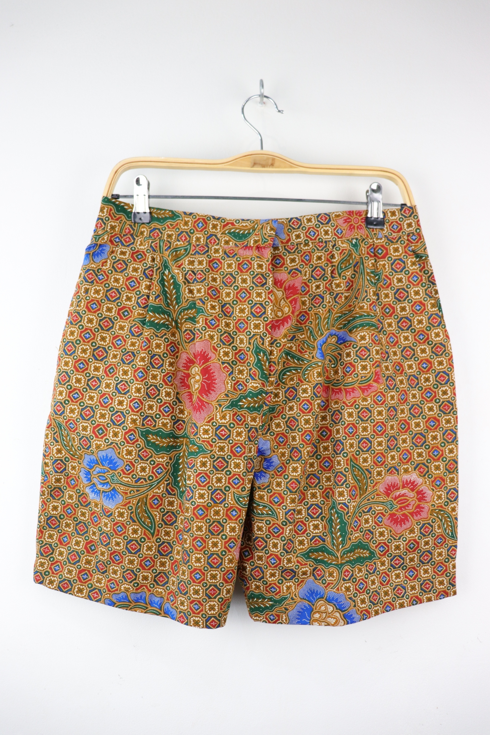 Tailored Batik Shorts - Earthy Peace (L)