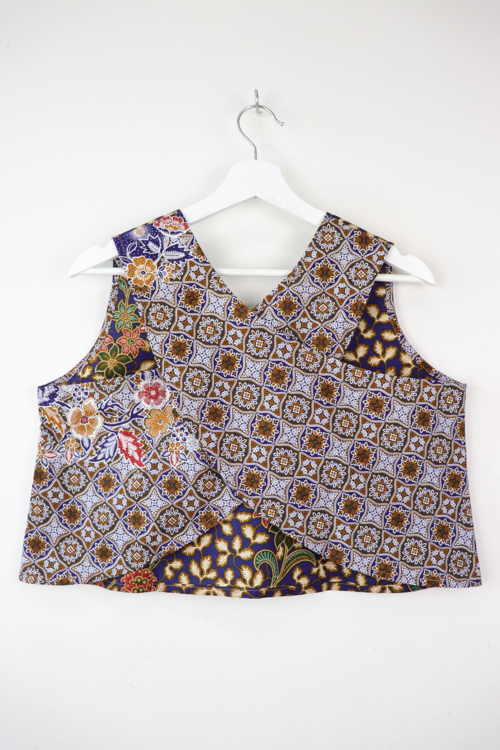 Two-Tone Napkin Batik Top - Tai Tai Kueh (M)