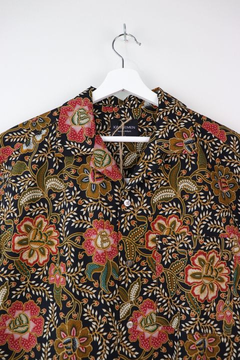 batik-mens-open-collar-shirt177.JPG