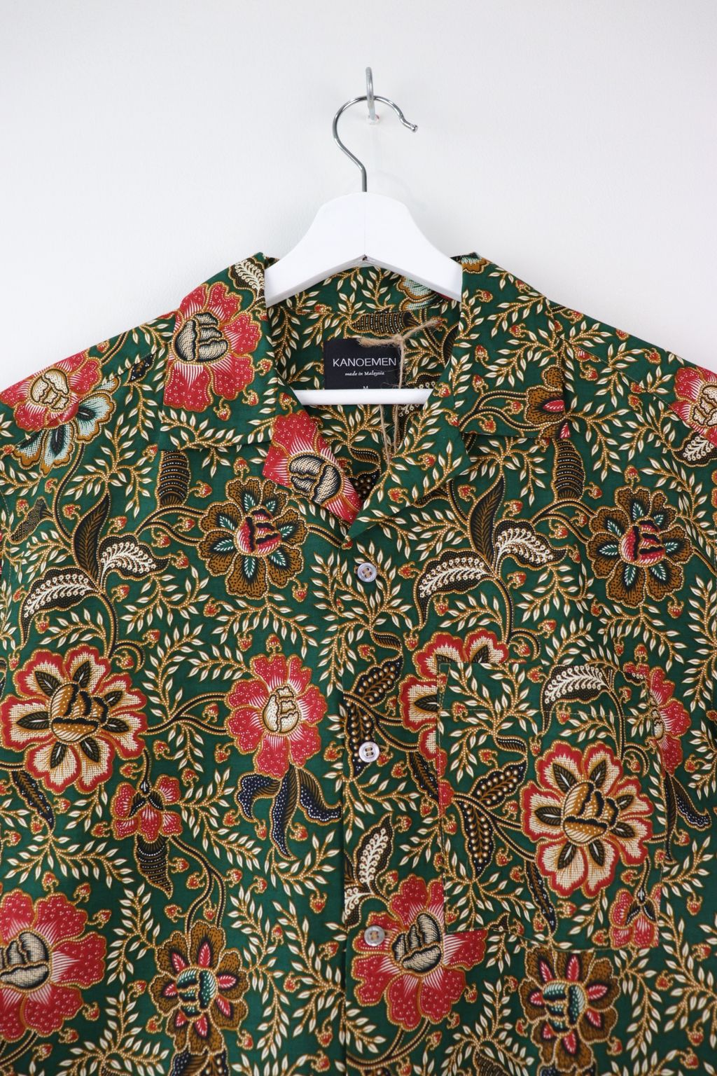 batik-mens-open-collar-shirt205.JPG