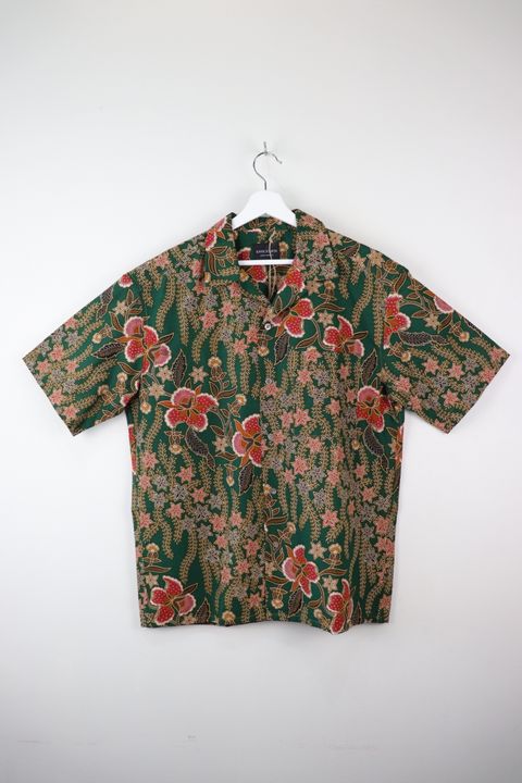 batik-mens-open-collar-shirt244.JPG