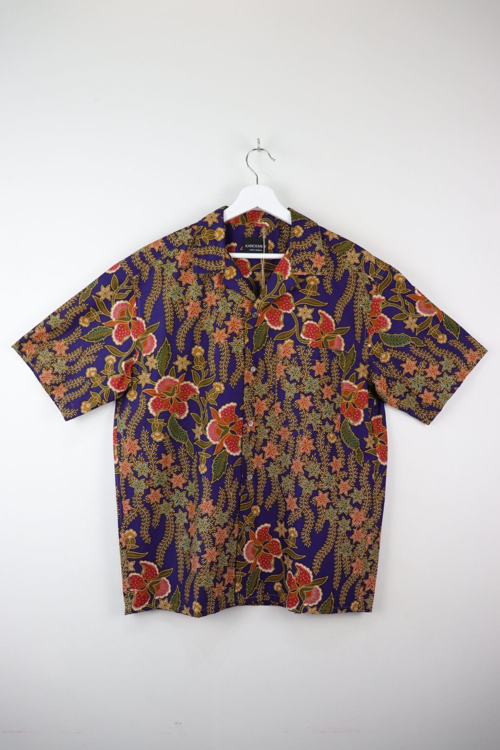 batik-mens-open-collar-shirt265.JPG