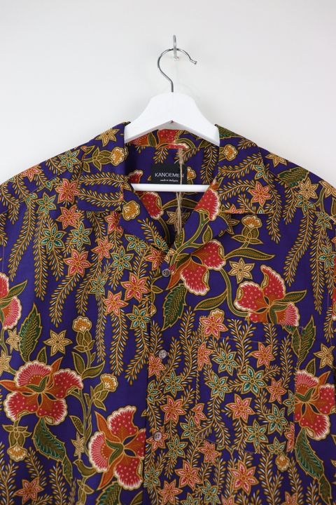 batik-mens-open-collar-shirt267.JPG