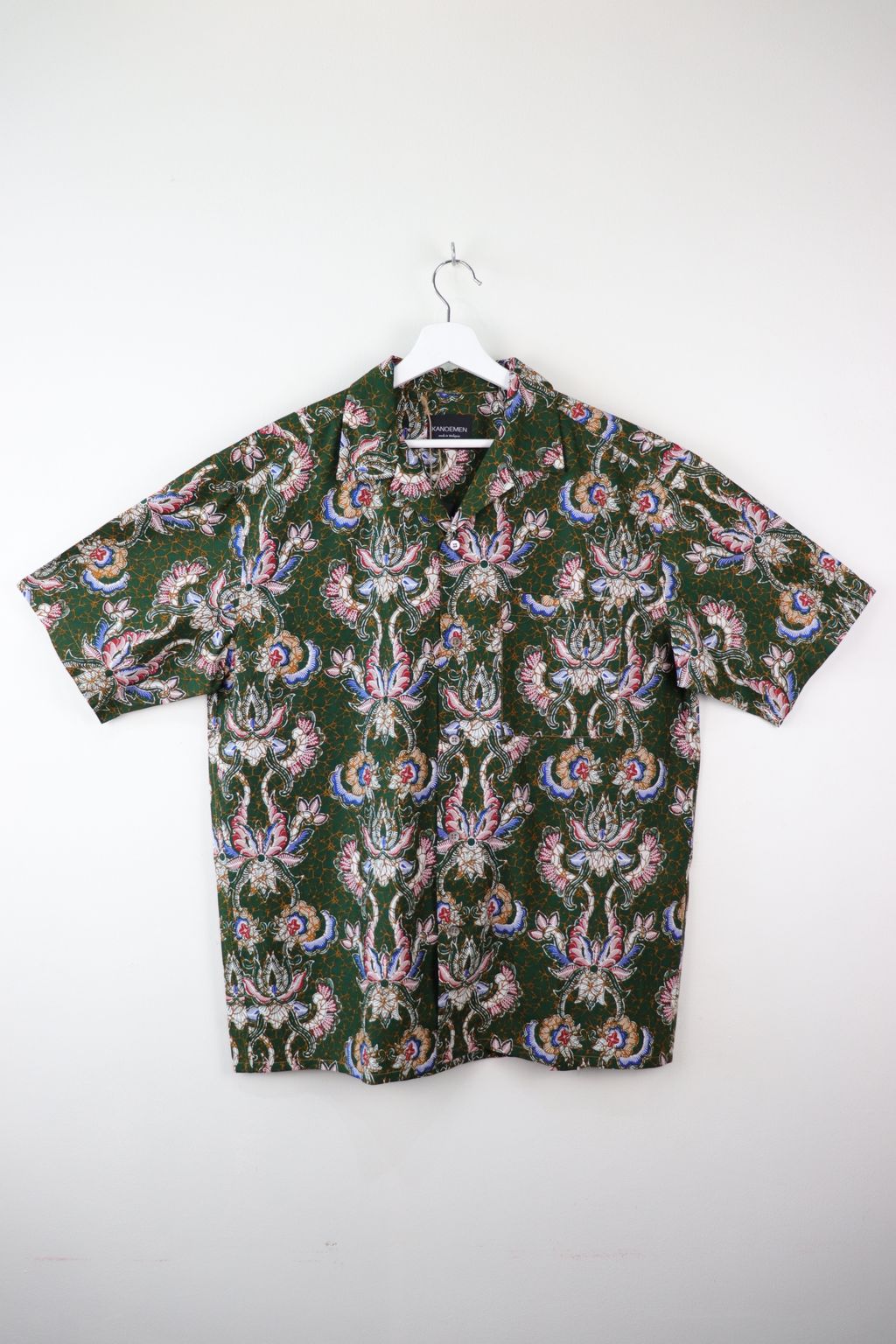 batik-mens-open-collar-shirt308.JPG