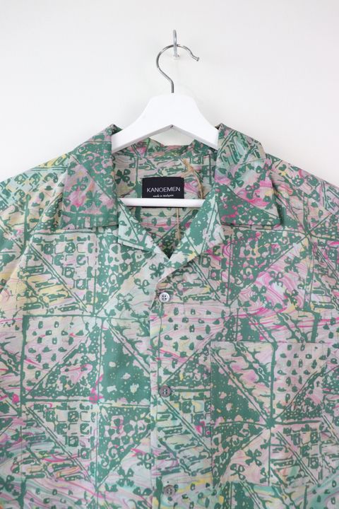batik-mens-open-collar-shirt426.JPG