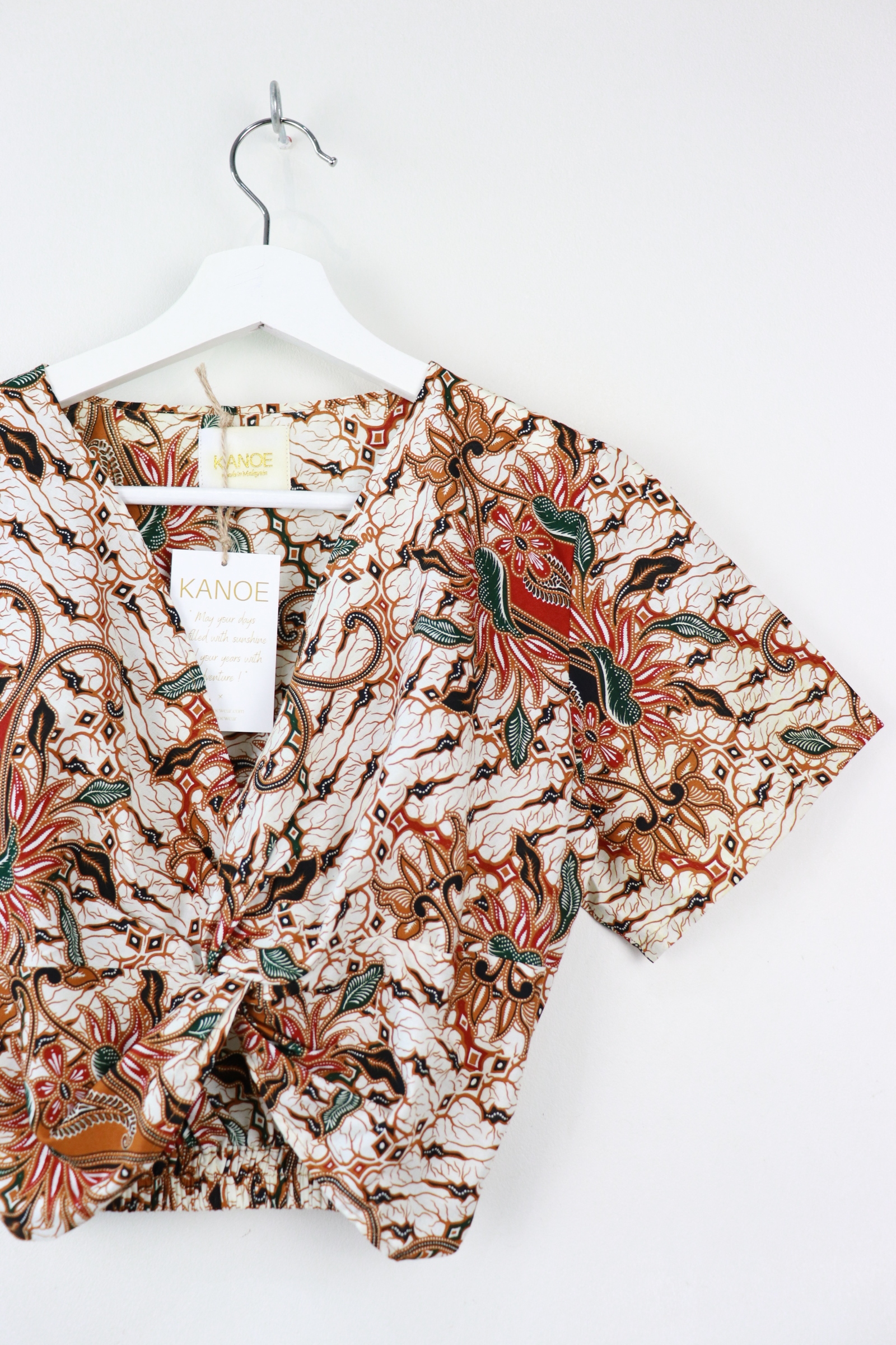 Twisted Front Batik Top - White Lotus (Black)