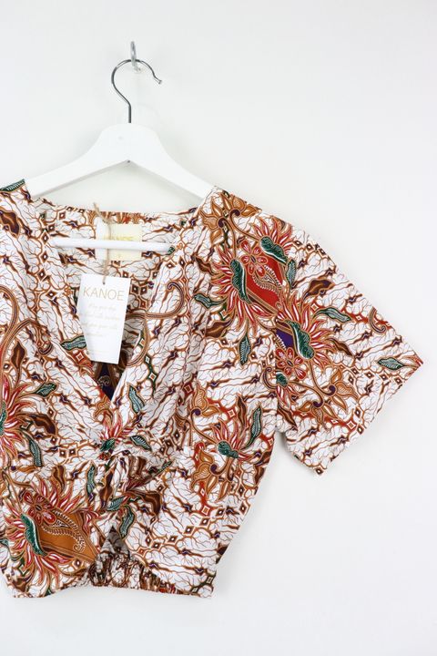 batik-twisted-front-top38
