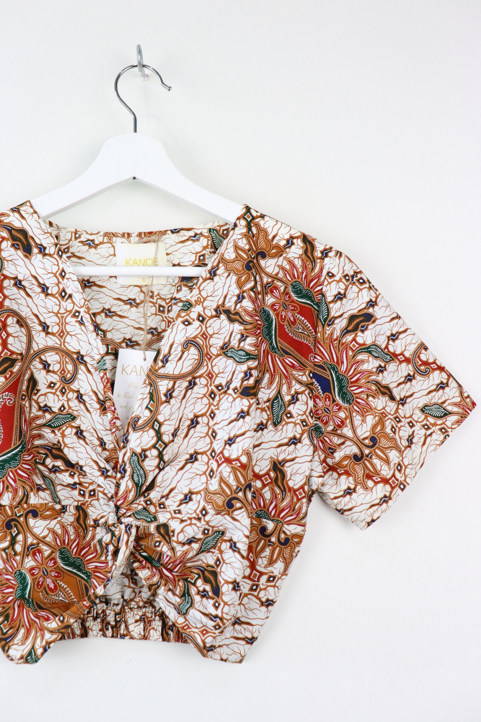 Twisted Front Batik Top - White Lotus (Dark Blue)