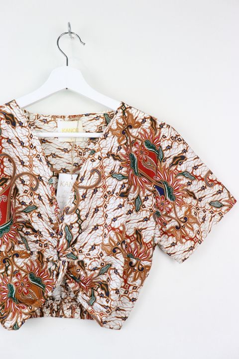 batik-twisted-front-top44