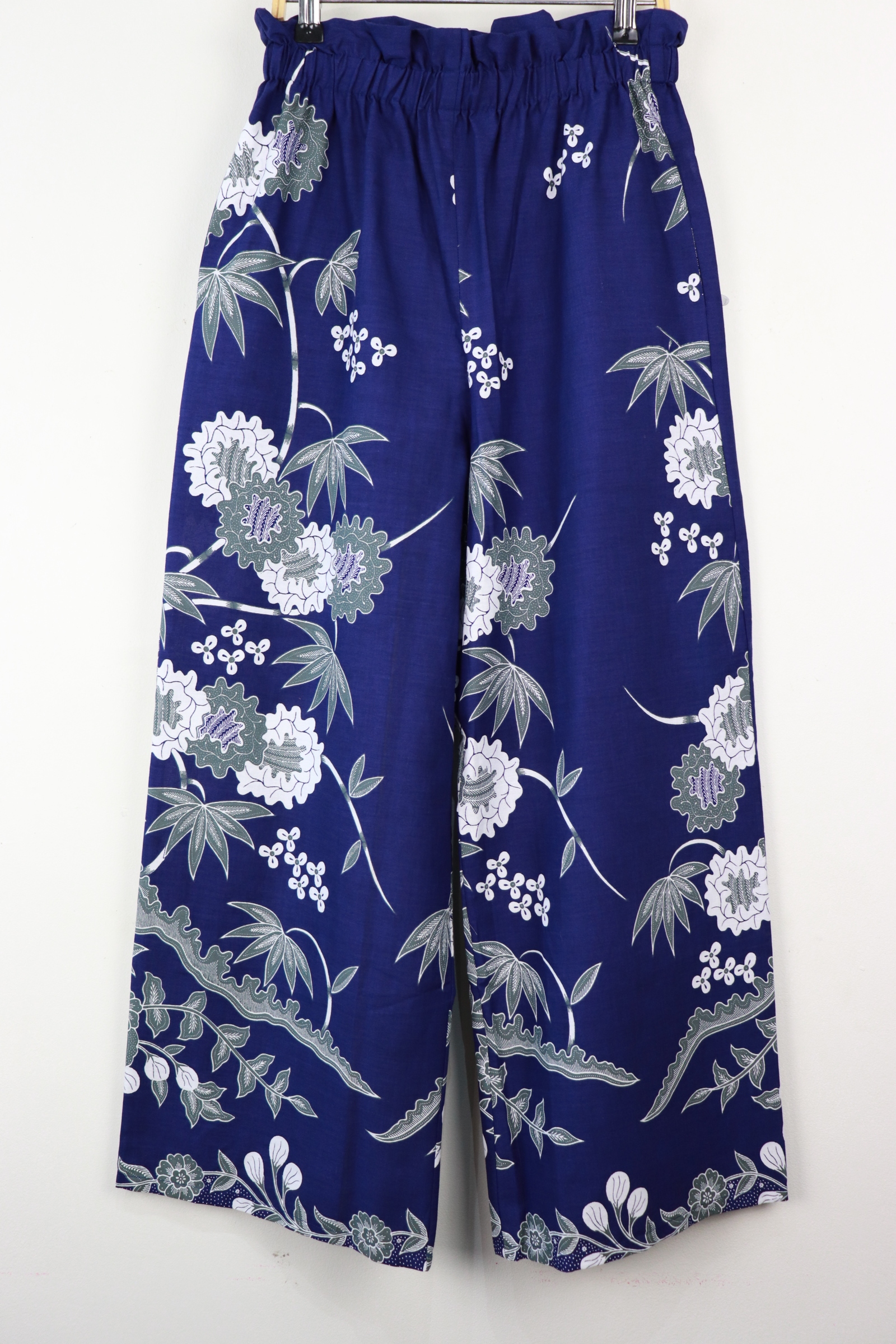 Batik Lounge Pants - Sapphire Chrysanthemum