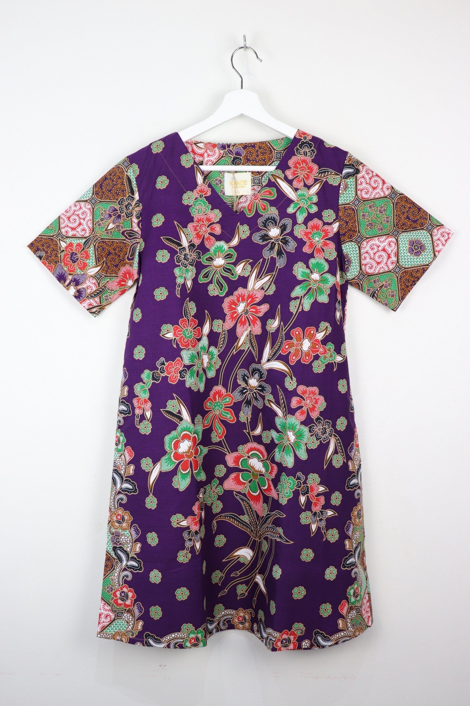 Batik Basic V-neck Dress - Grape Frost (S)