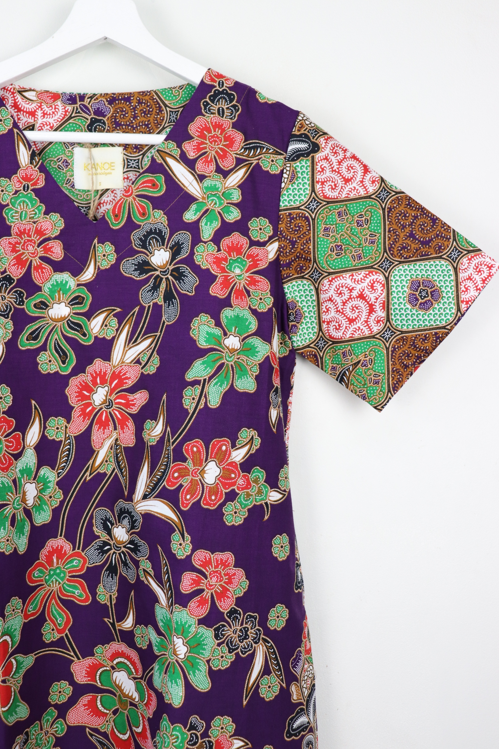 Batik Basic V-neck Dress - Grape Frost (S)
