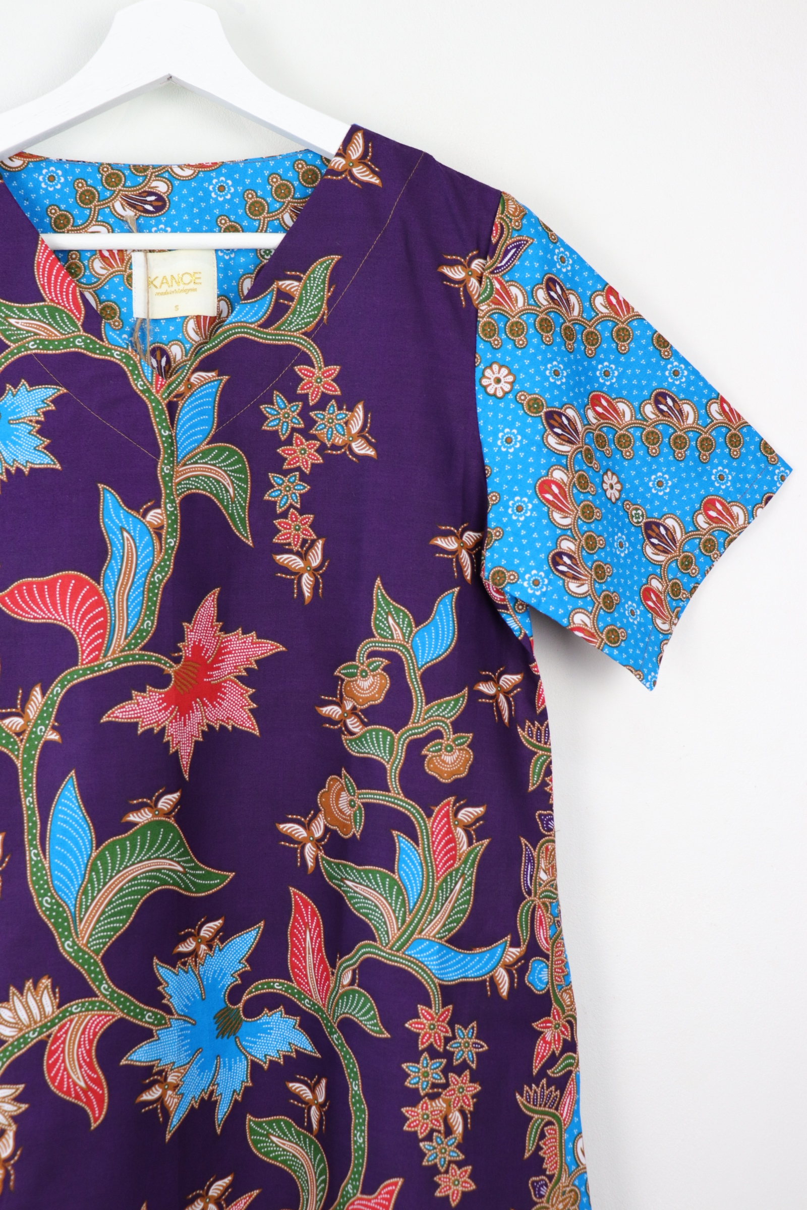 Batik Basic V-neck Dress - Tutti Frutti (S)