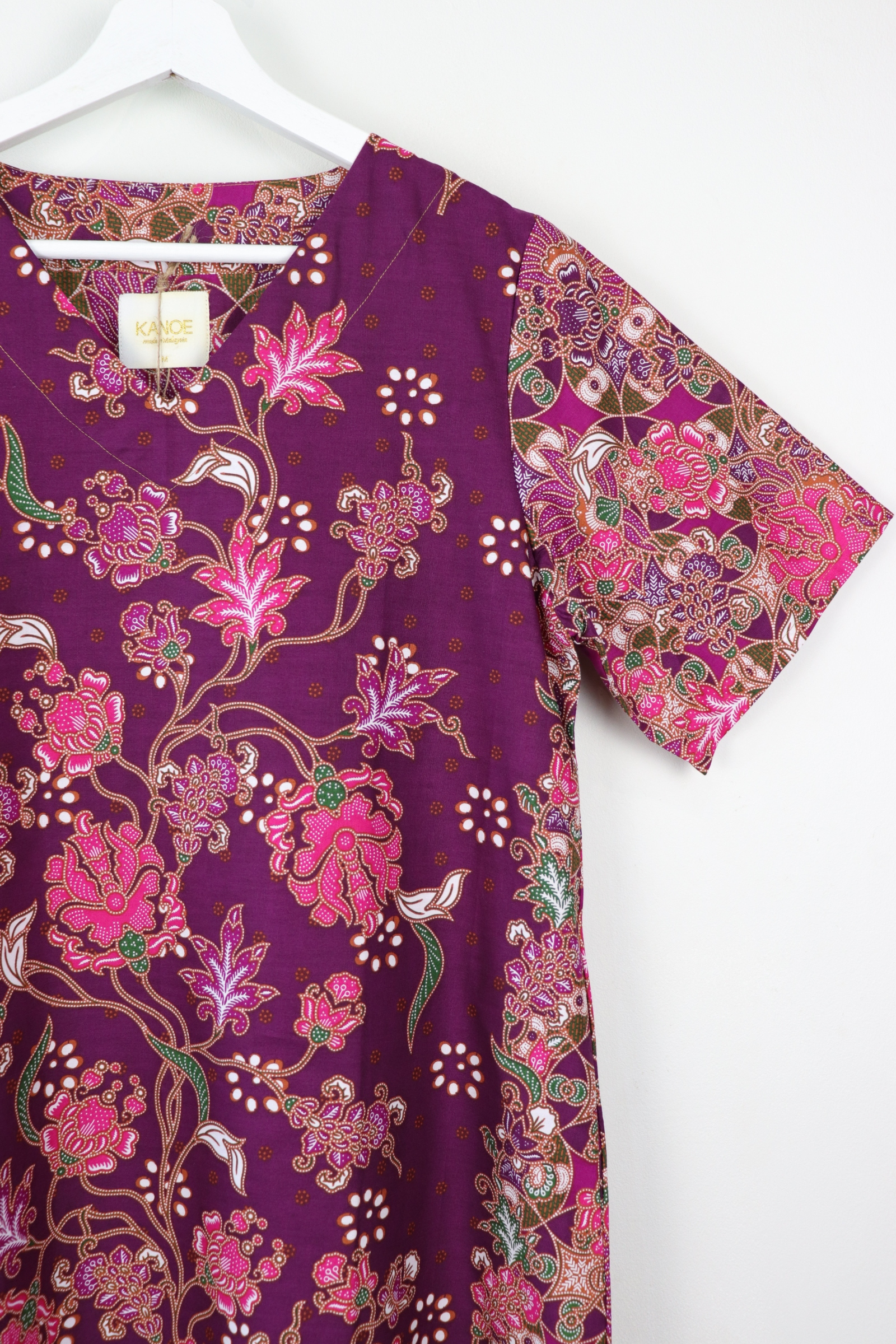 Batik Basic V-neck Dress - Taro Donut (M)
