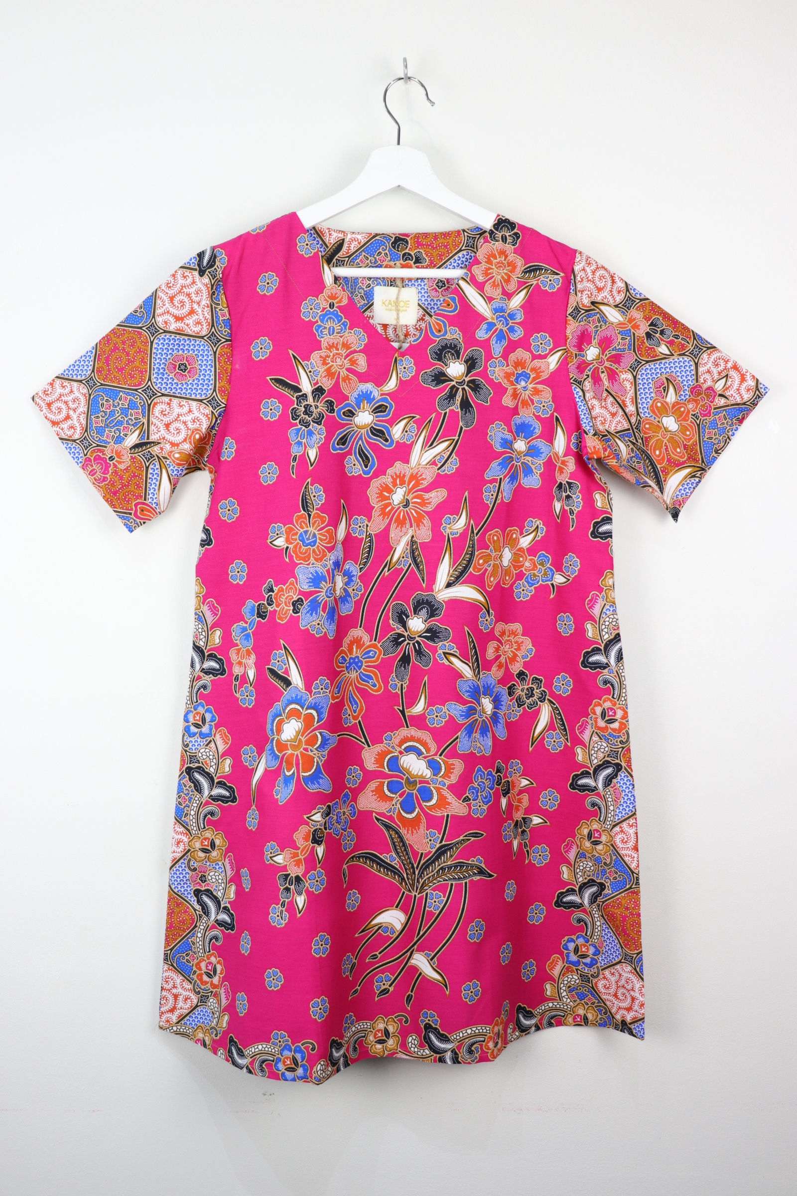 Batik Basic V-neck Dress - Pink Lemonade (M)