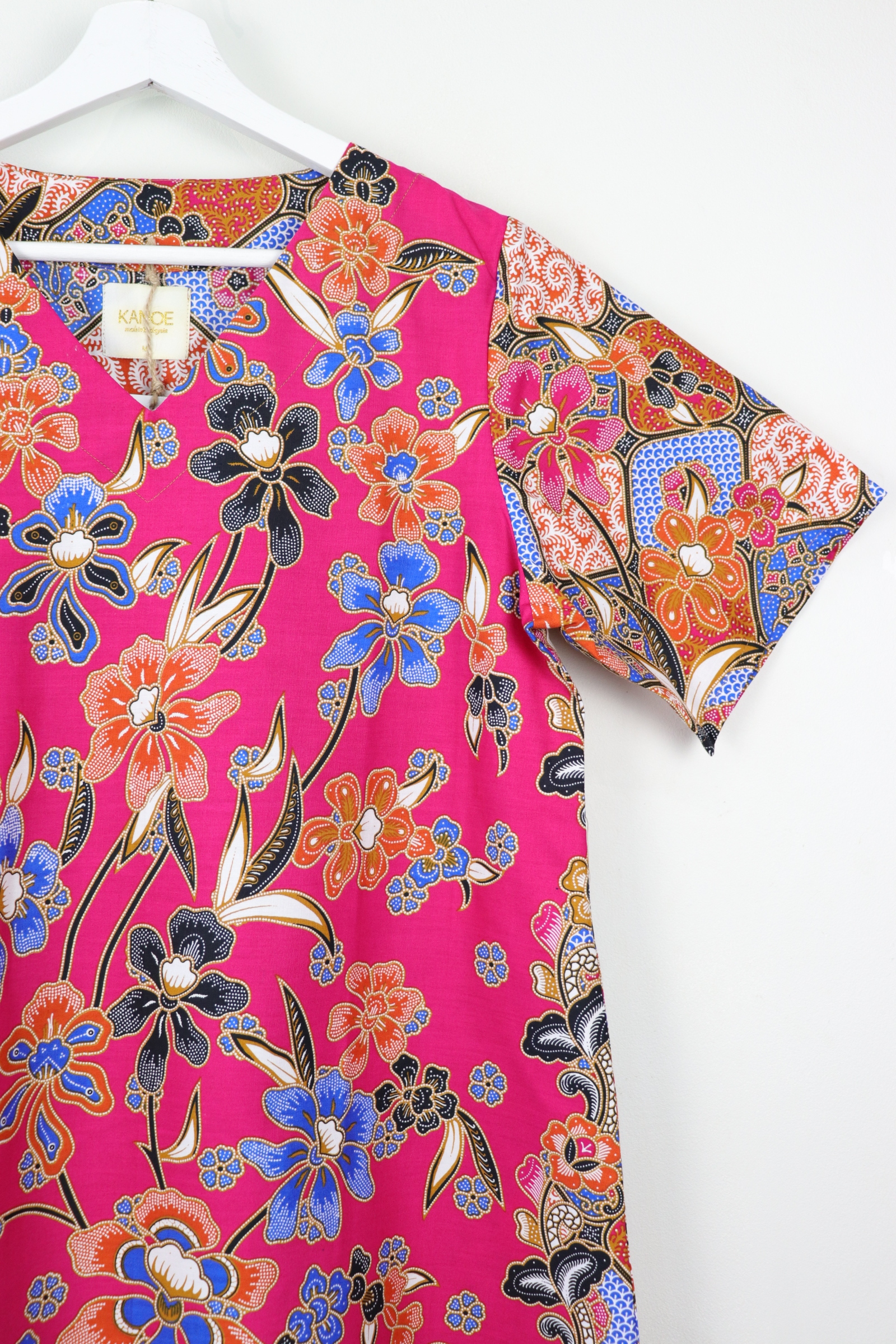 Batik Basic V-neck Dress - Pink Lemonade (M)