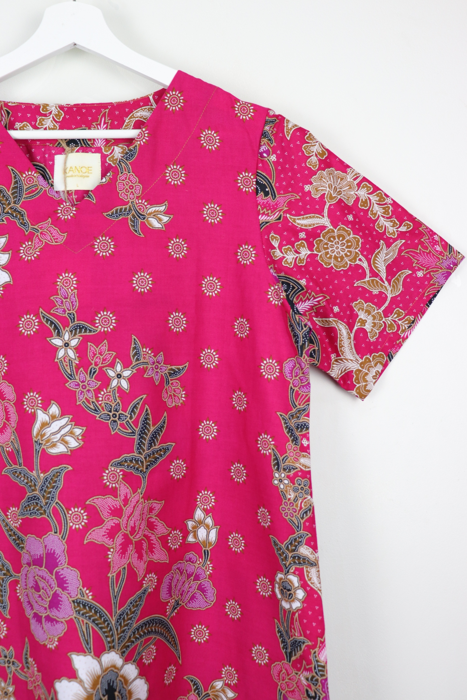 Batik Basic V-neck Dress - Berry Gelato (L)