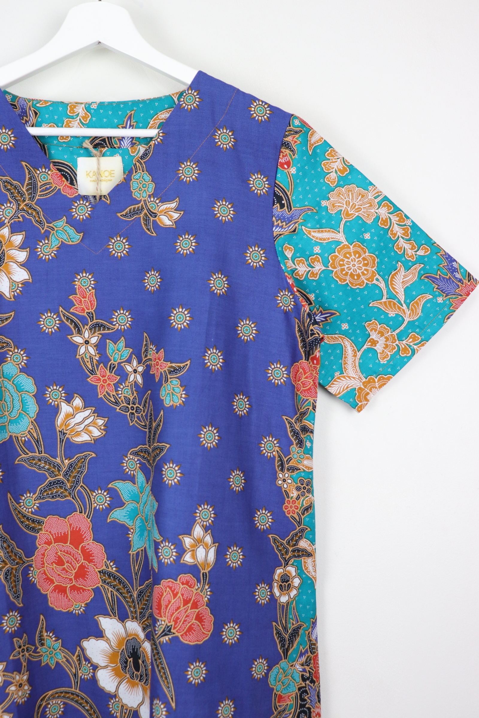 Batik Basic V-neck Dress - Blueberry Cake (L)