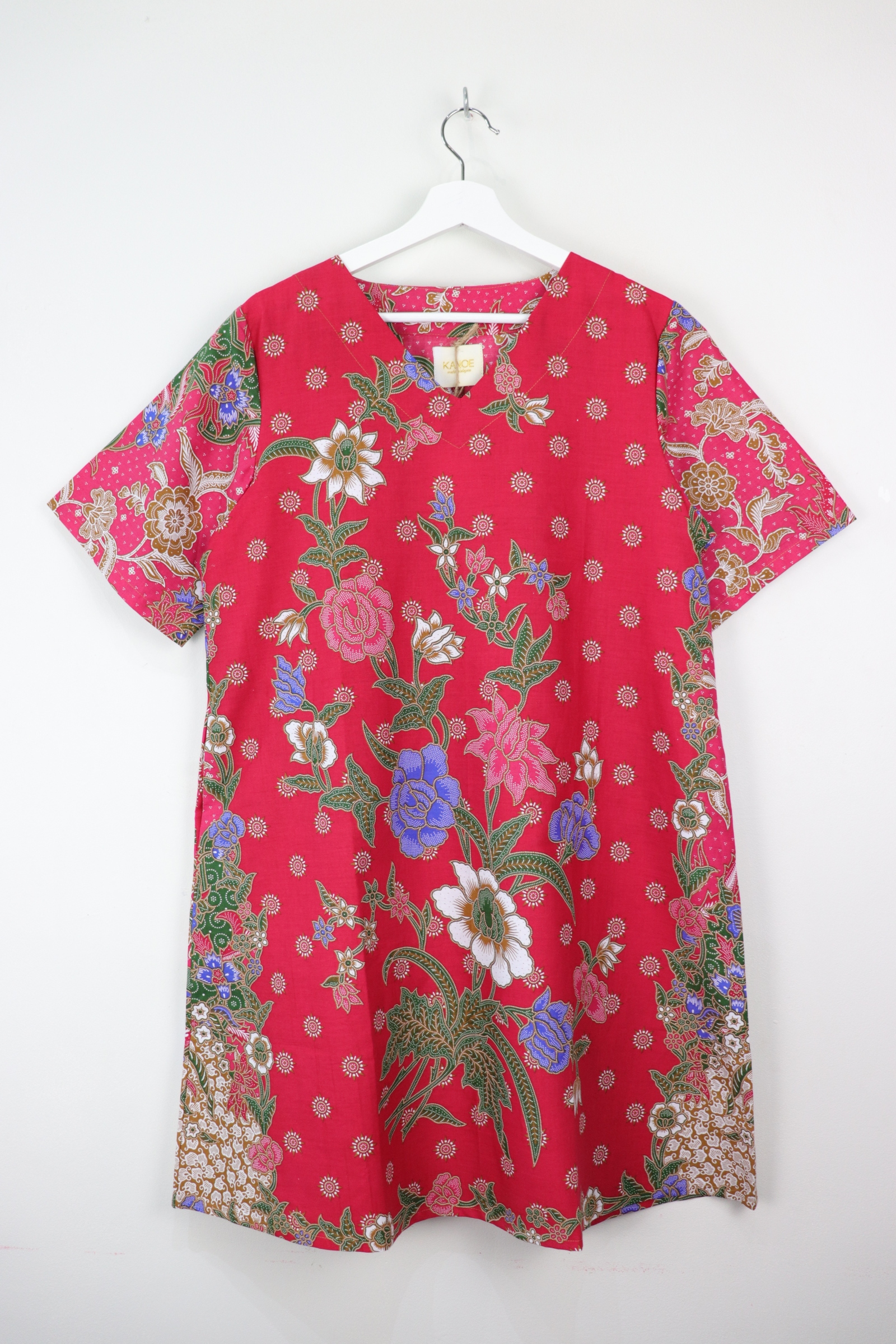 Batik Basic V-neck Dress - Cherry Pop (L)