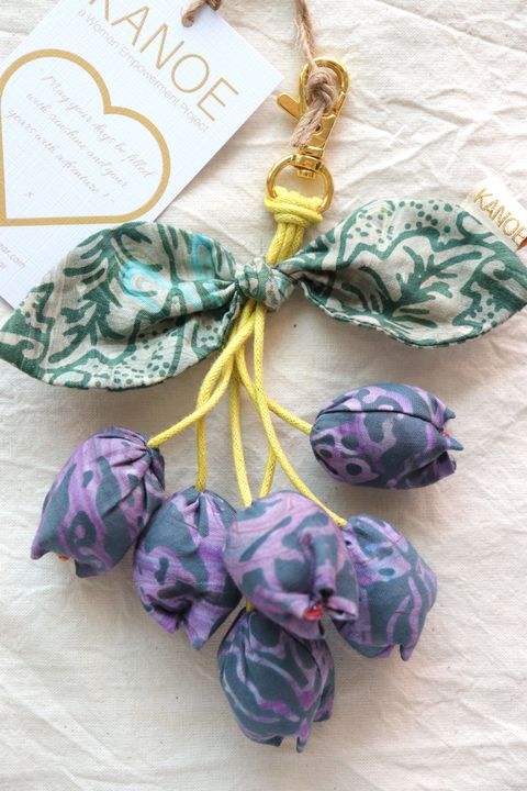 batik-bougainvillea-keychain125