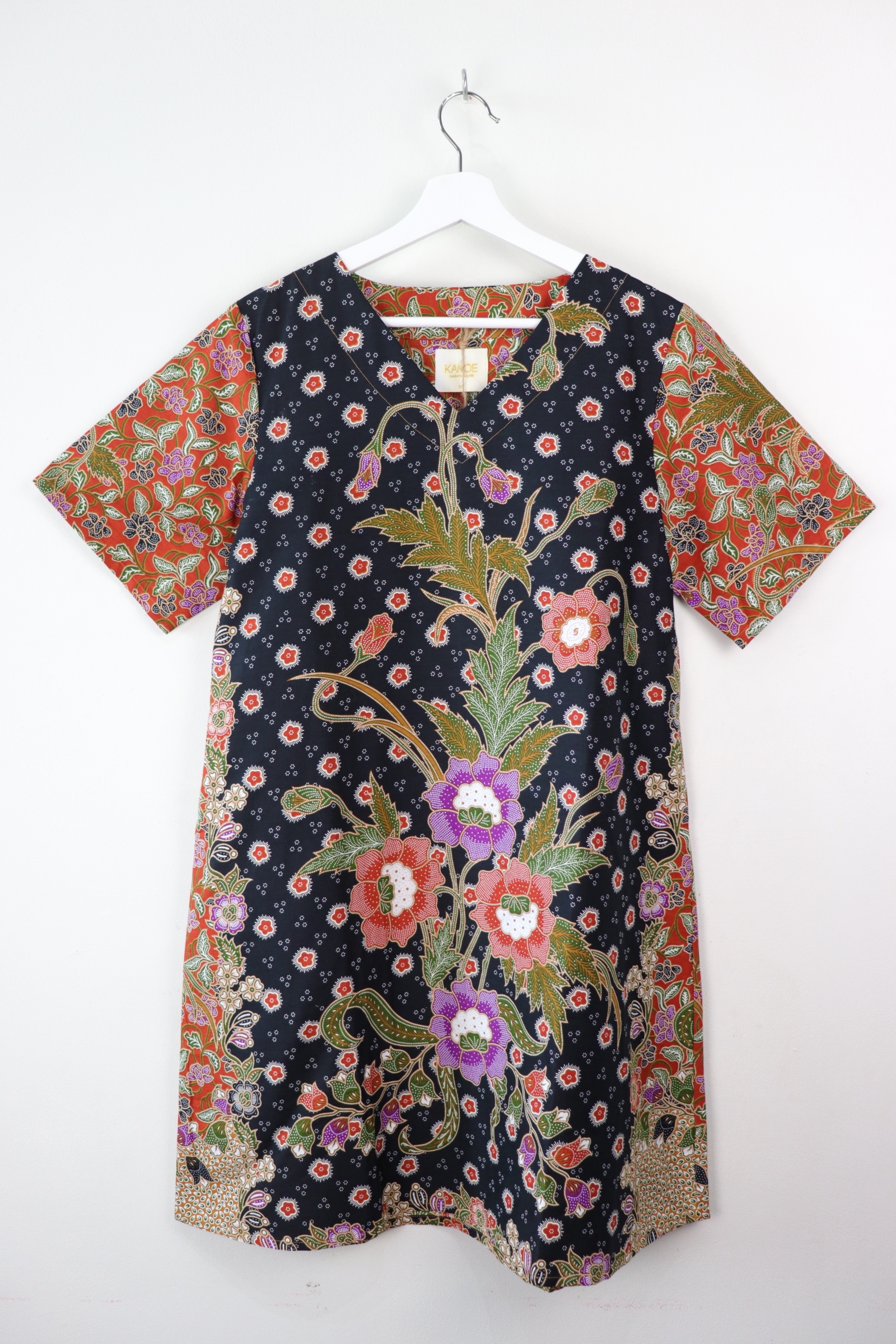 Batik Basic V-neck Dress - Carrot Muffin (M)