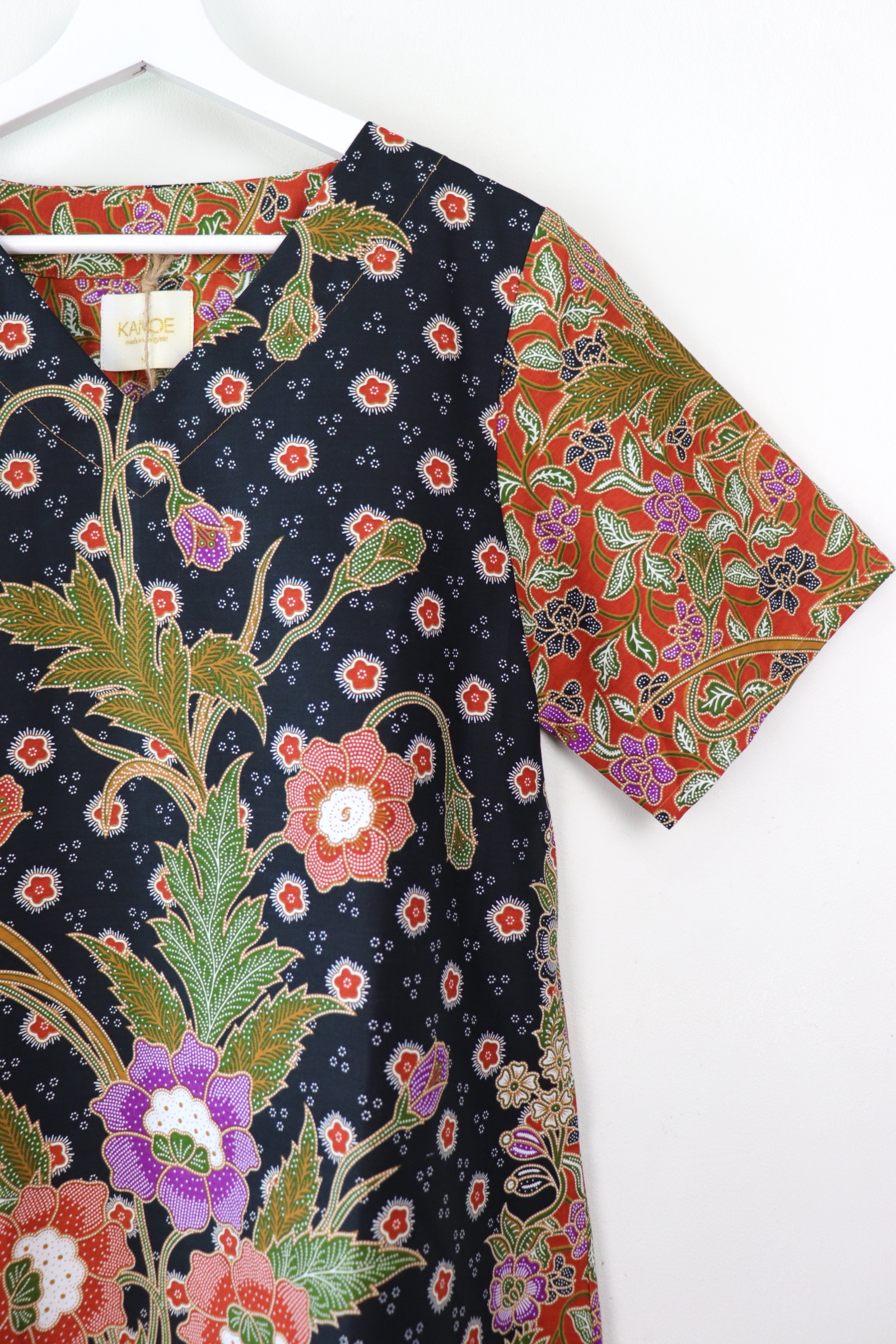 Batik Basic V-neck Dress - Carrot Muffin (M)
