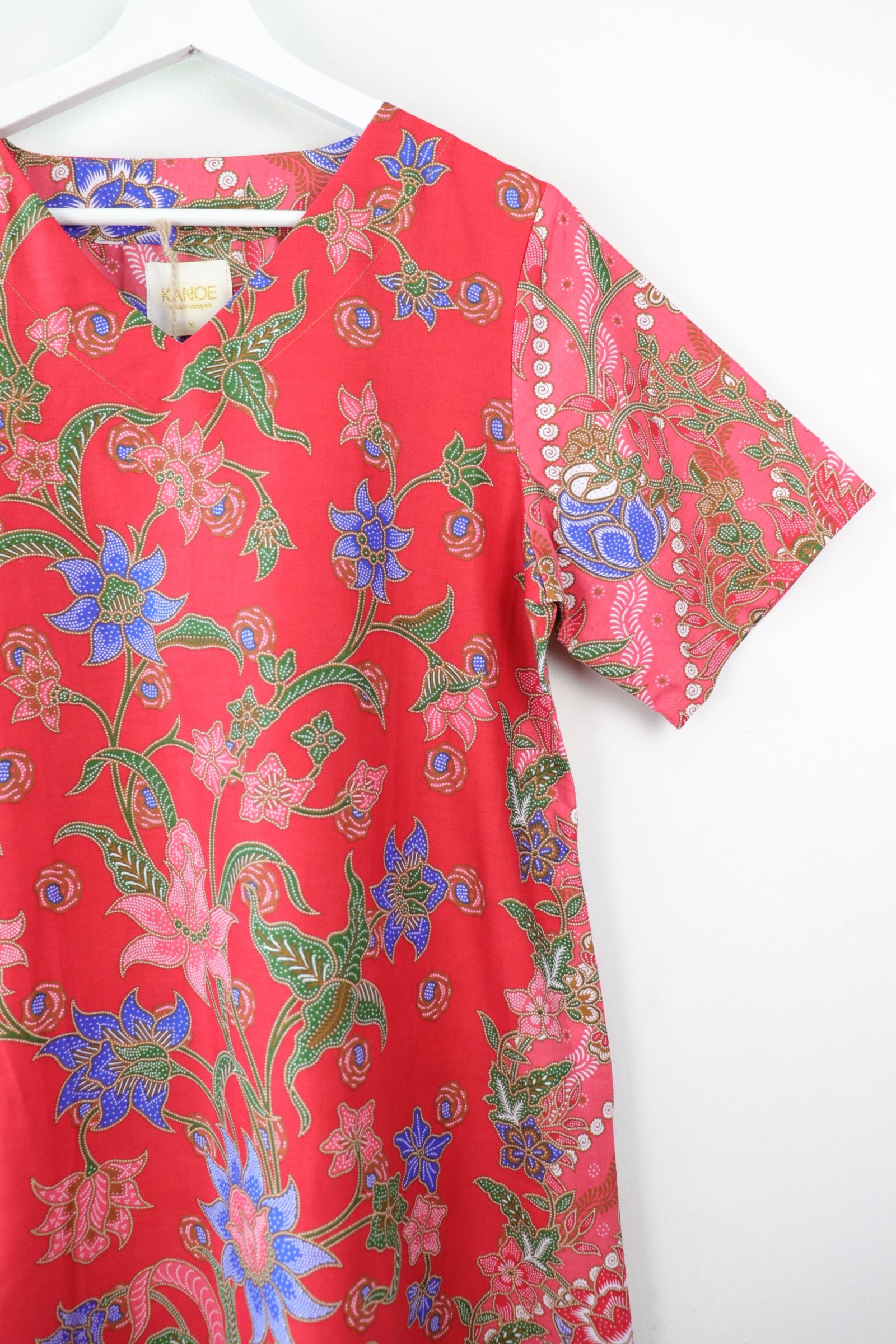 Batik Basic V-neck Dress - Cherry Jam (M)