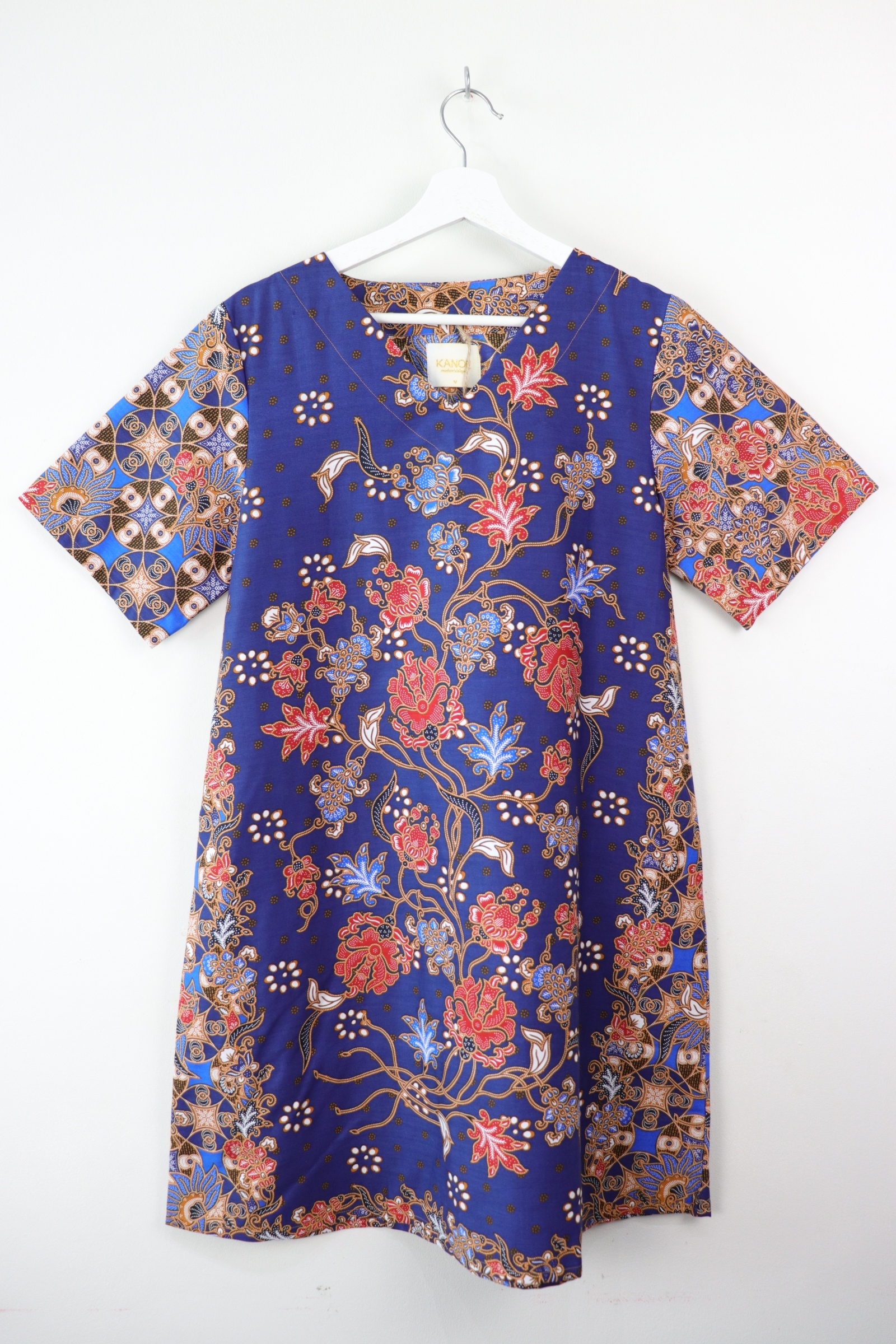 Batik Basic V-neck Dress - Blueberry Jam (M)