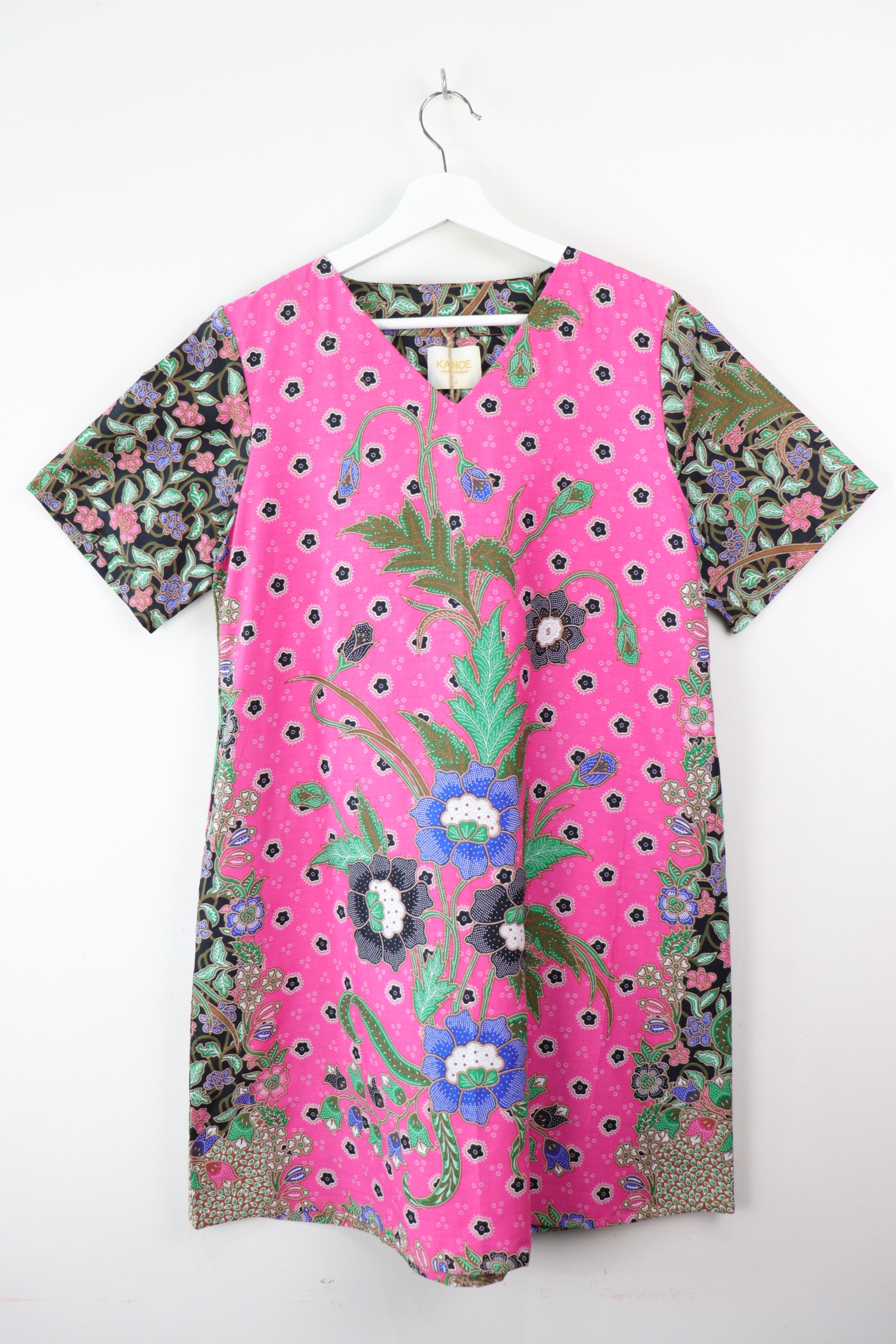 Batik Basic V-neck Dress - Lychee Pop (M)