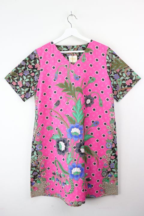 batik-basic-v-neck-dress156