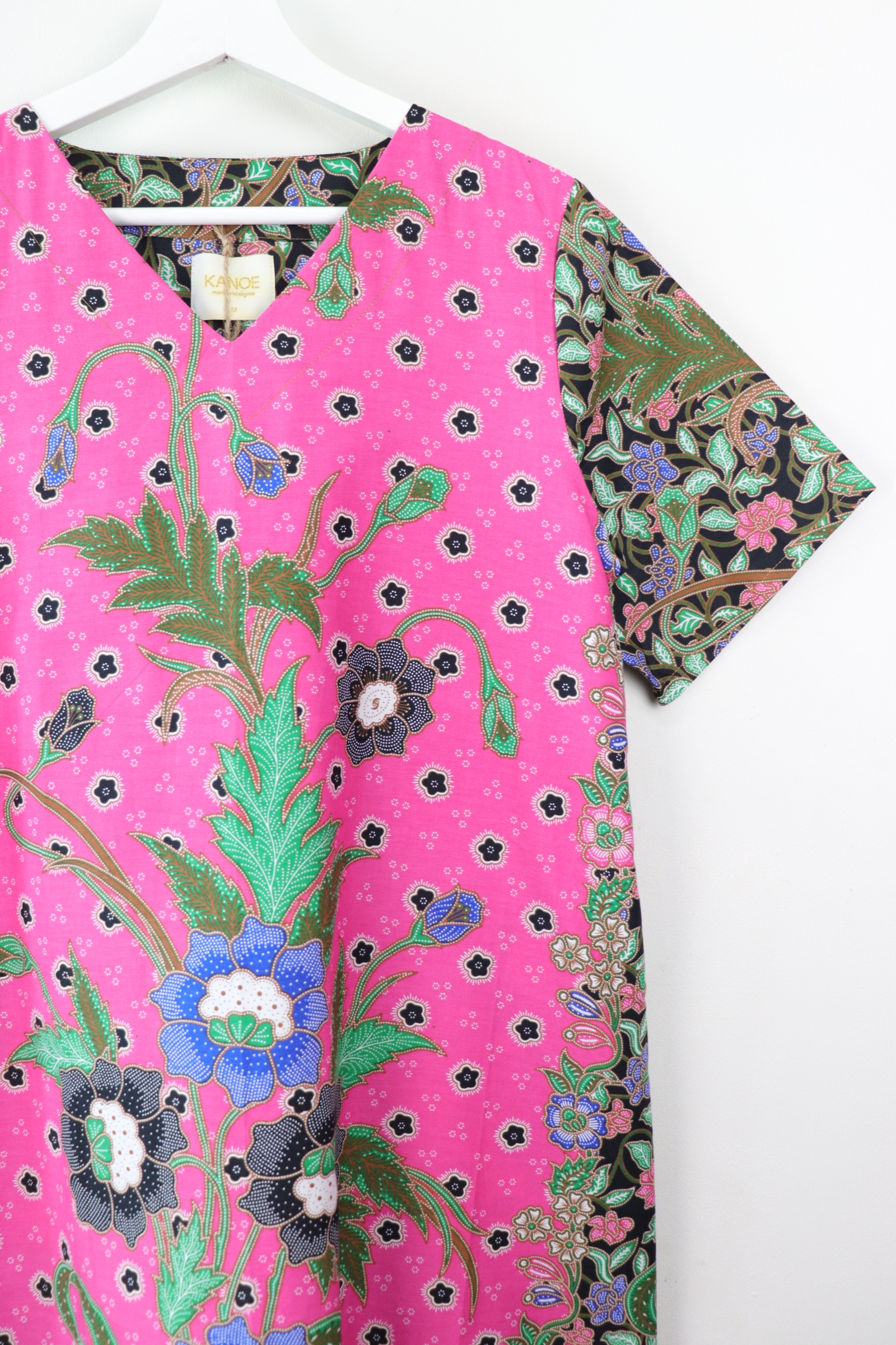 Batik Basic V-neck Dress - Lychee Pop (M)