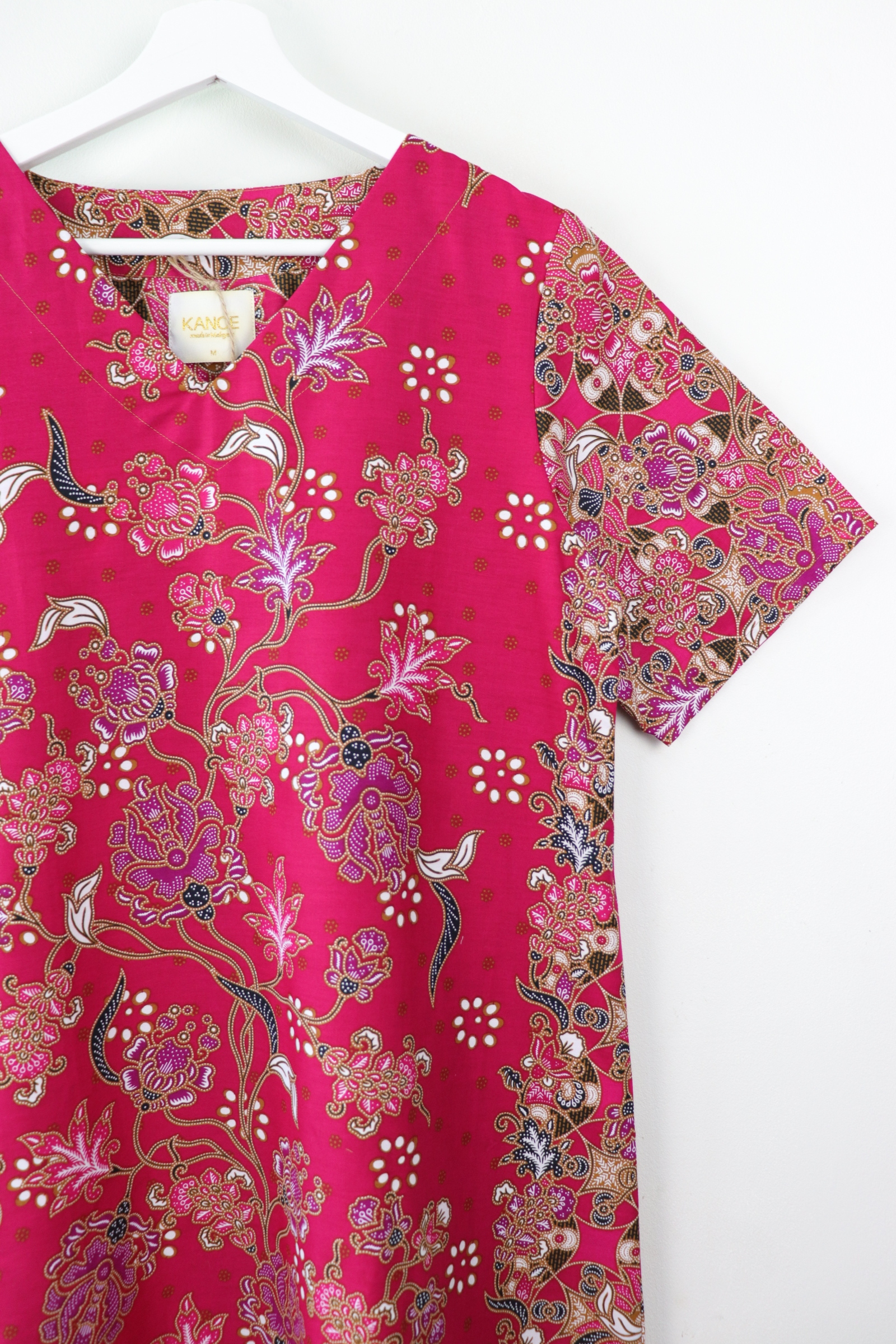 Batik Basic V-neck Dress - Rose Pudding (M)