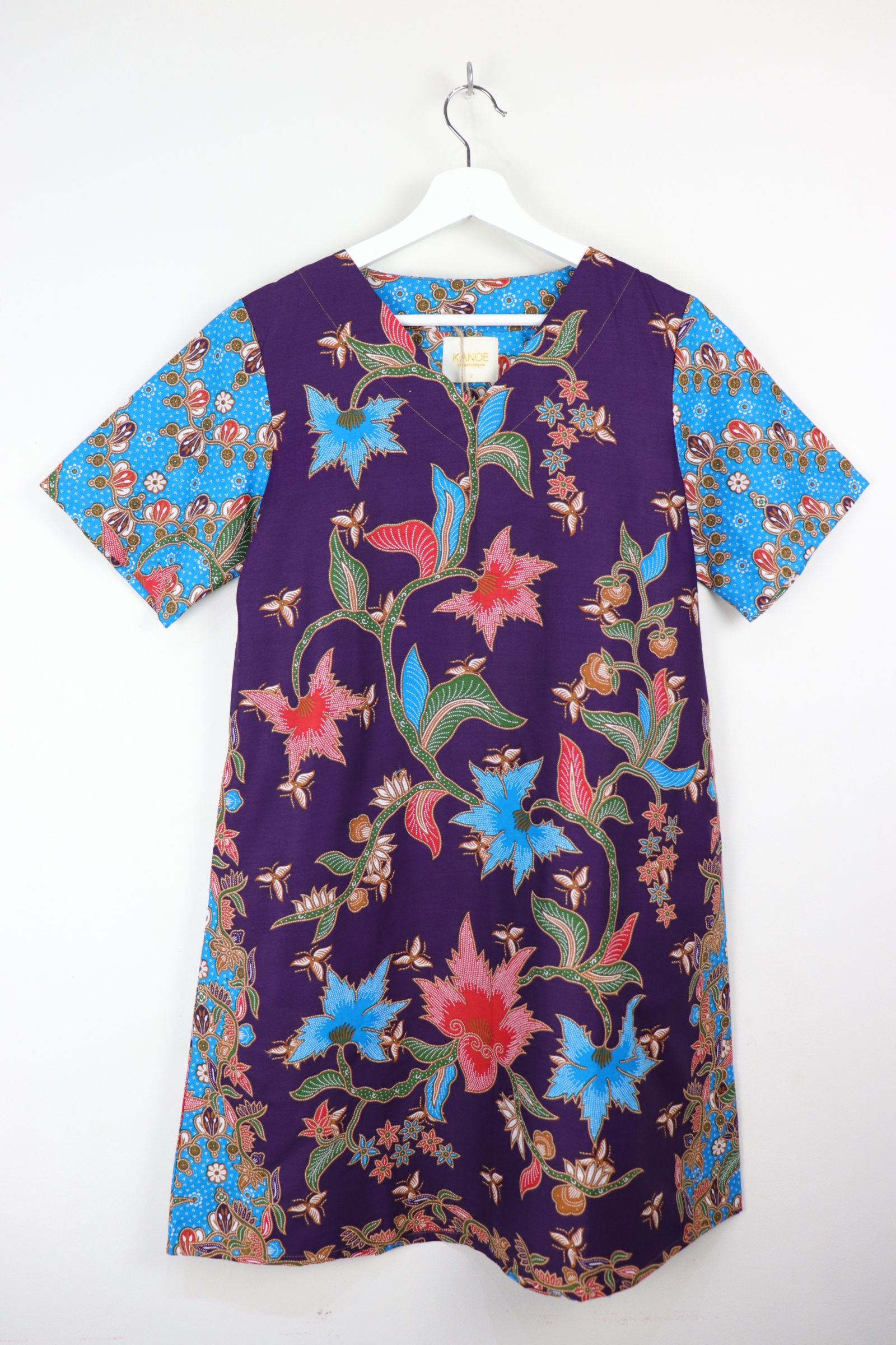 Batik Basic V-neck Dress - Berry Pie (S)