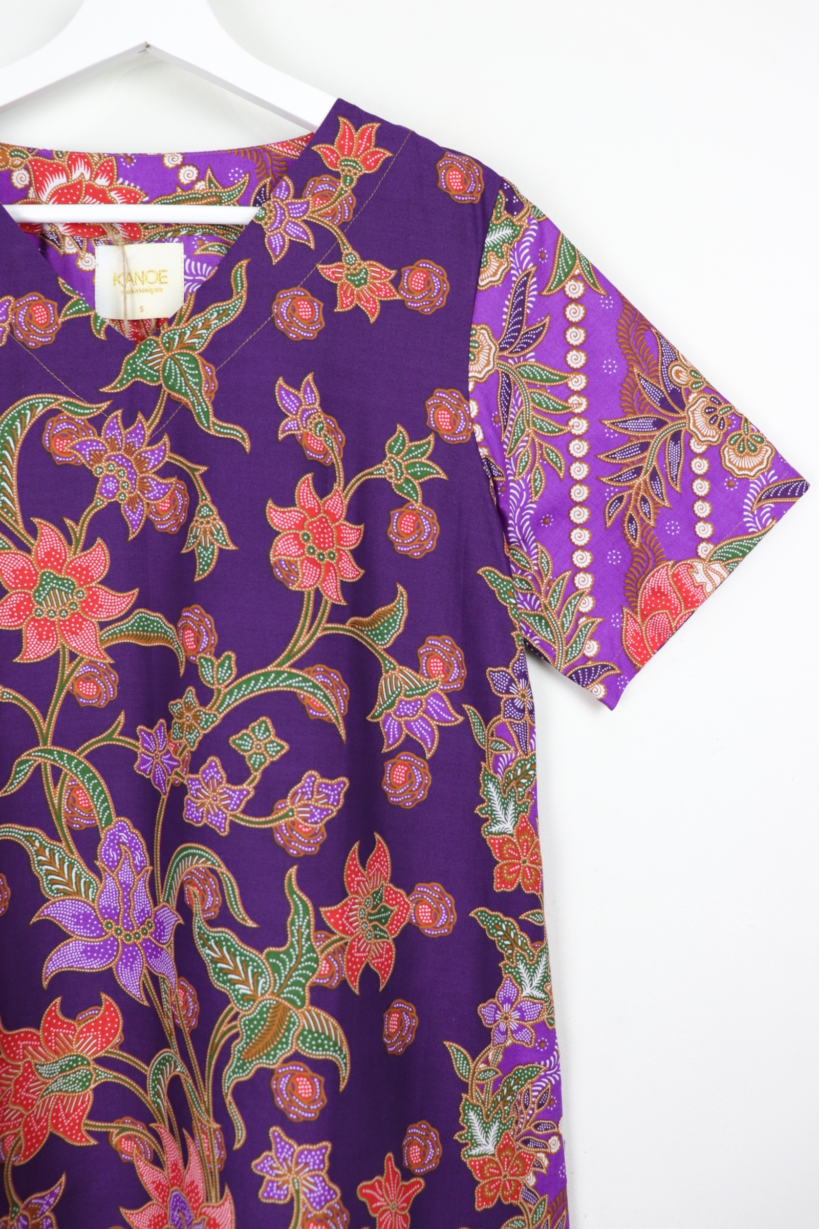Batik Basic V-neck Dress - Taro Pancake (S)