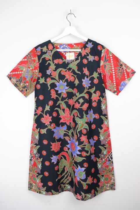 batik-basic-v-neck-dress64