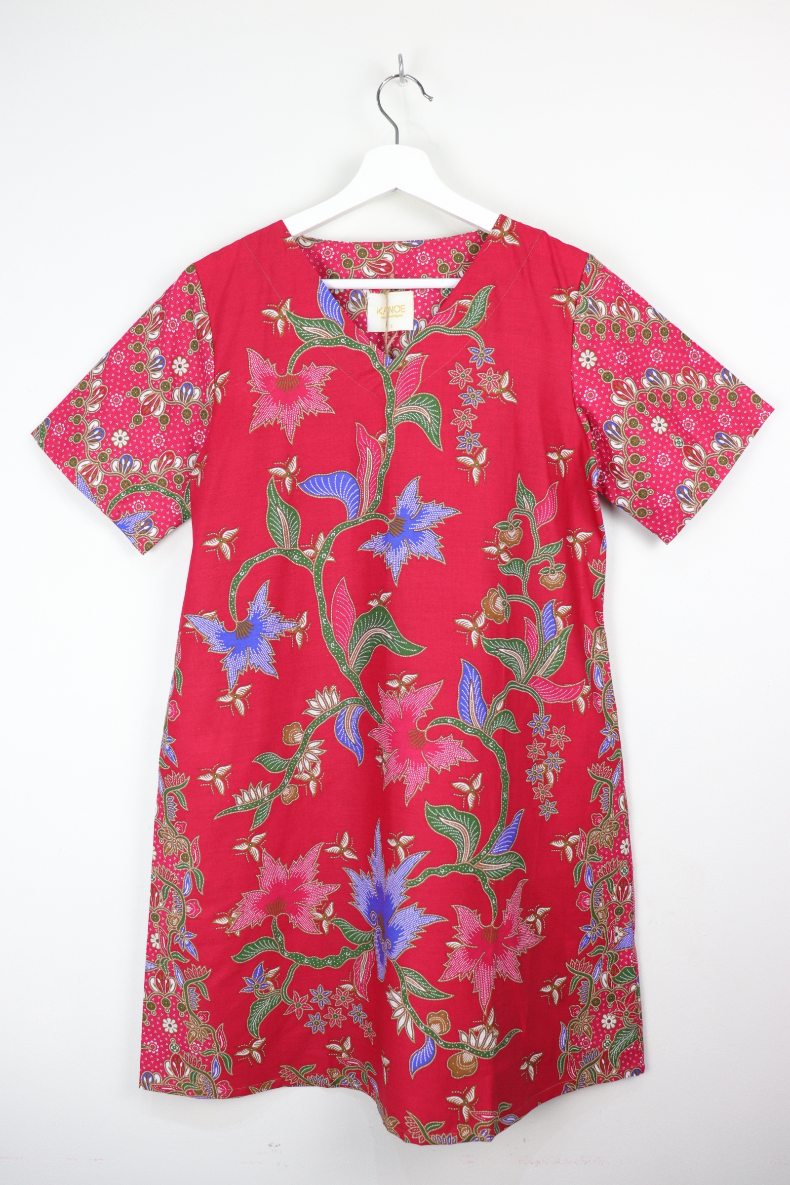 Batik Basic V-neck Dress - Cranberry Cookie (S)